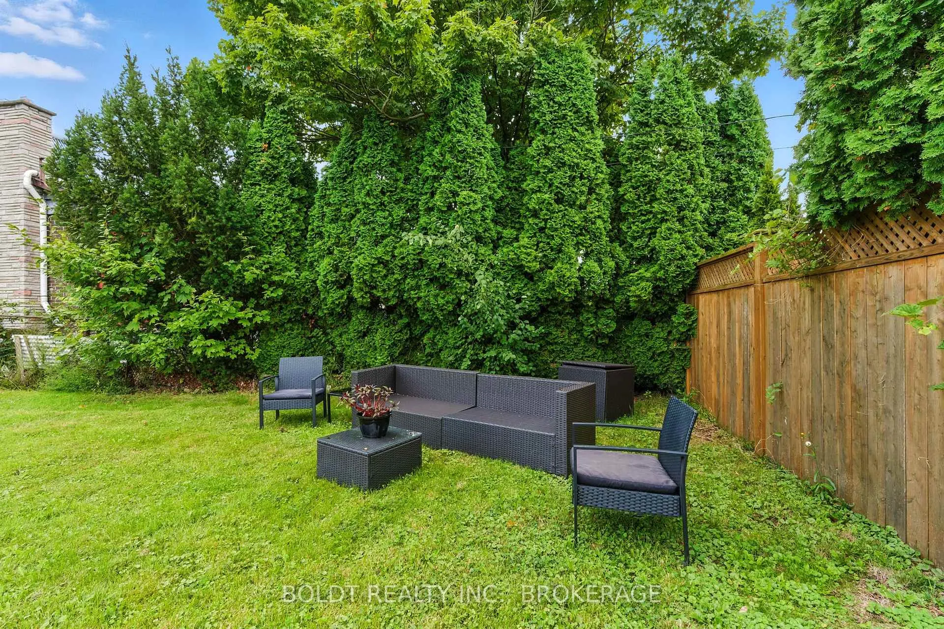 Photo 24 of 6962 Margaret Street, Niagara Falls, Arad/Fallsview — HOMEH