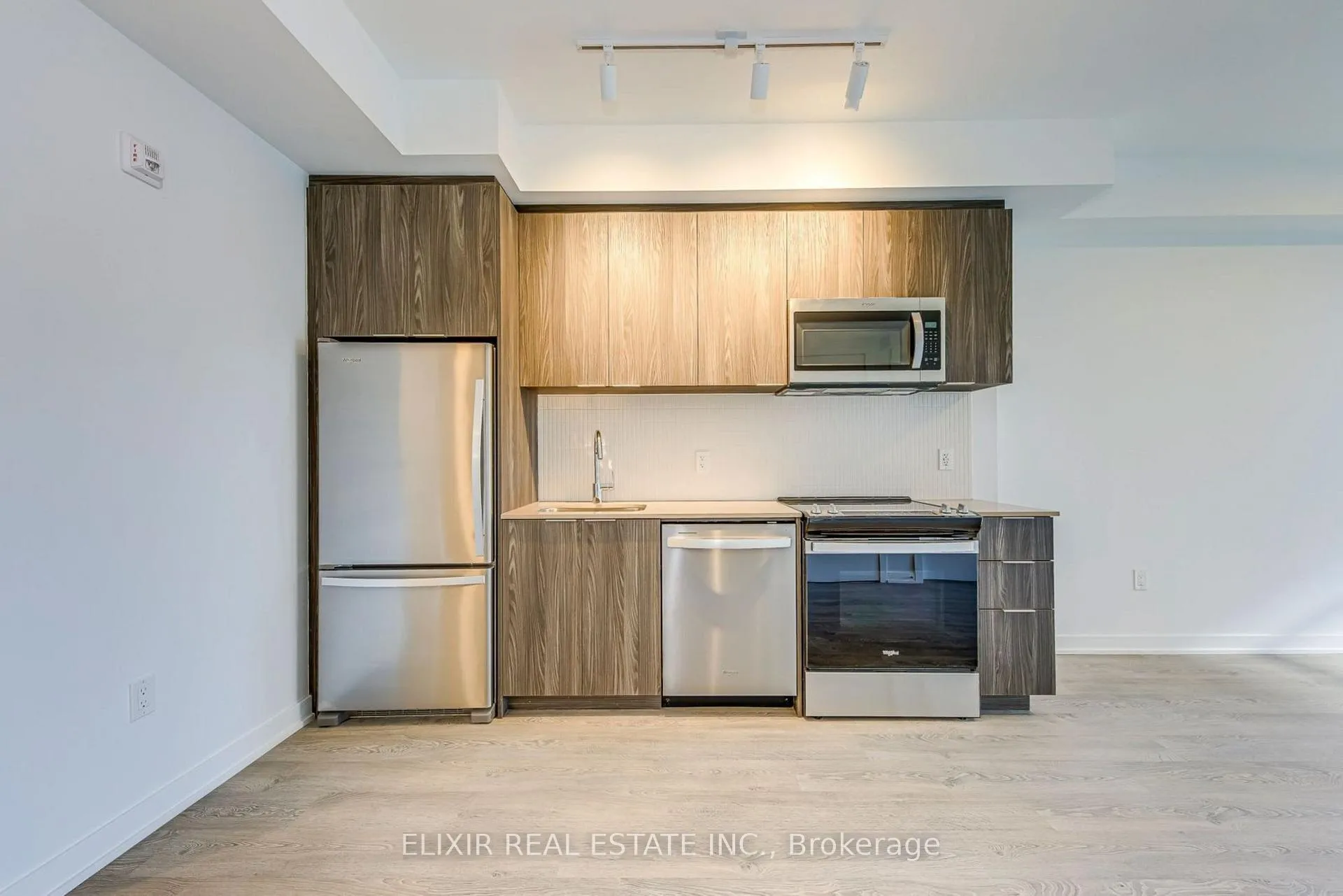 Photo 7 of Unit 408, 720 Whitlock Avenue, Milton, Cobban — HOMEH