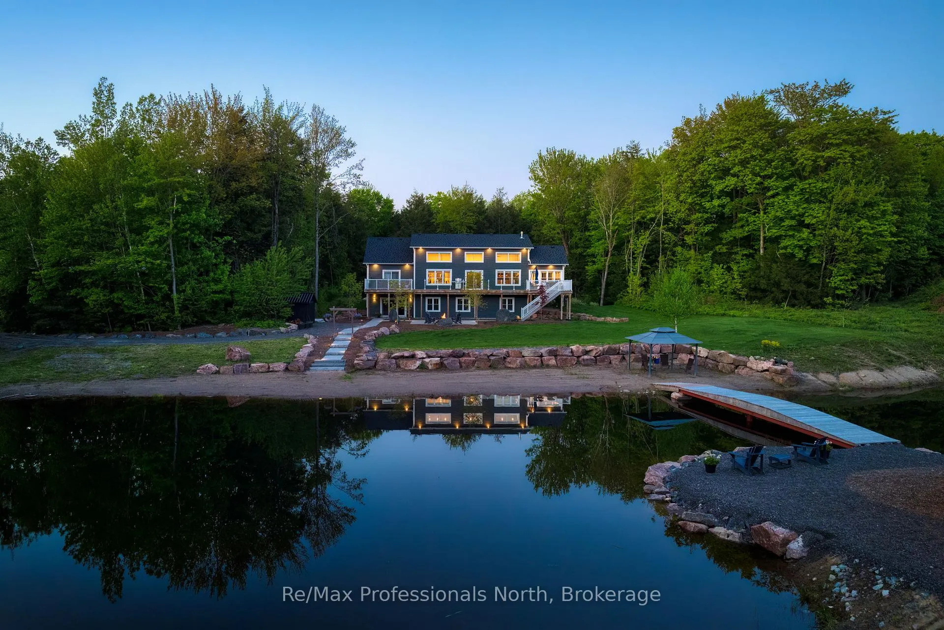 Photo 2 of 1076 Xavier Street, Gravenhurst, Morriston — HOMEH