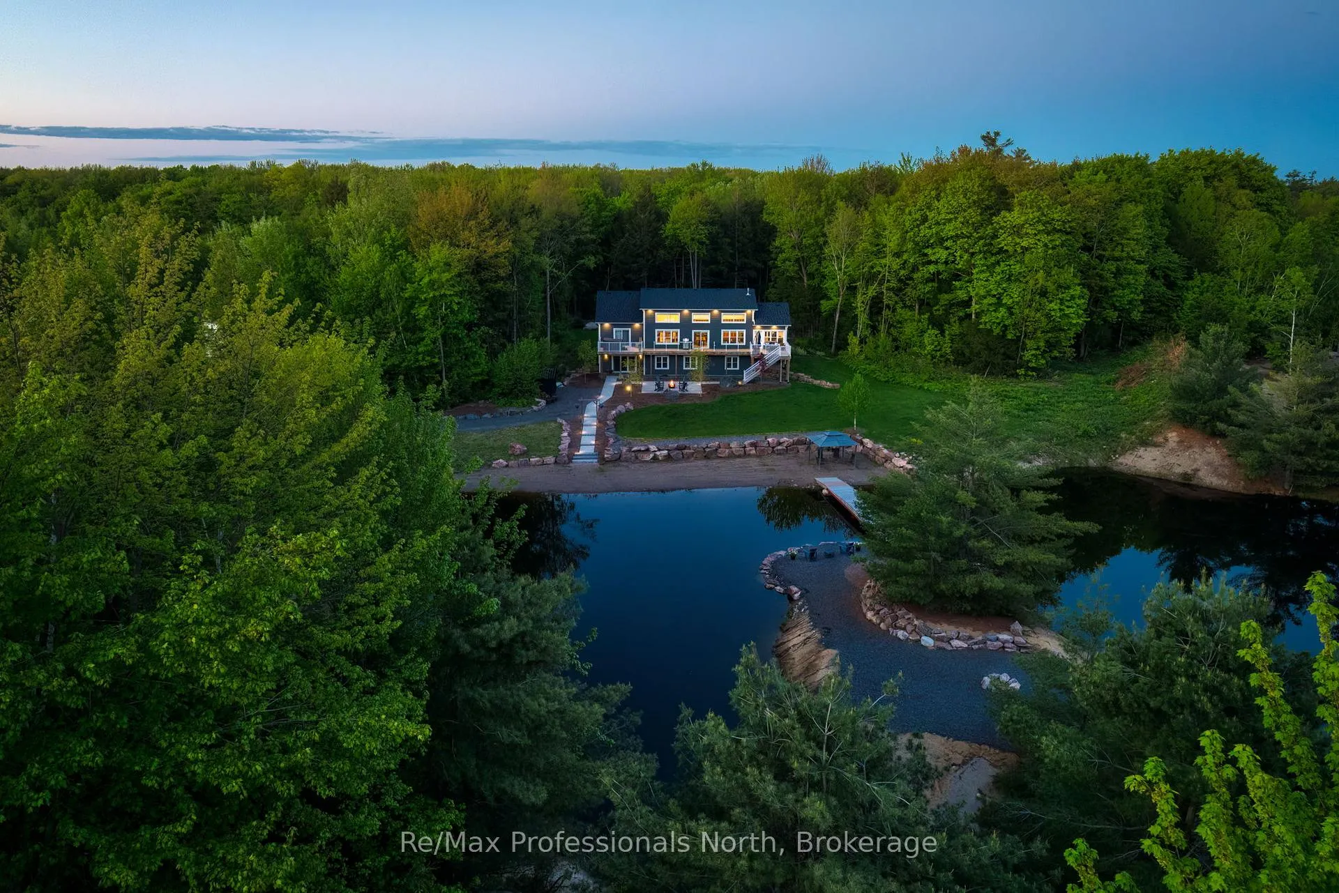 Photo 4 of 1076 Xavier Street, Gravenhurst, Morriston — HOMEH