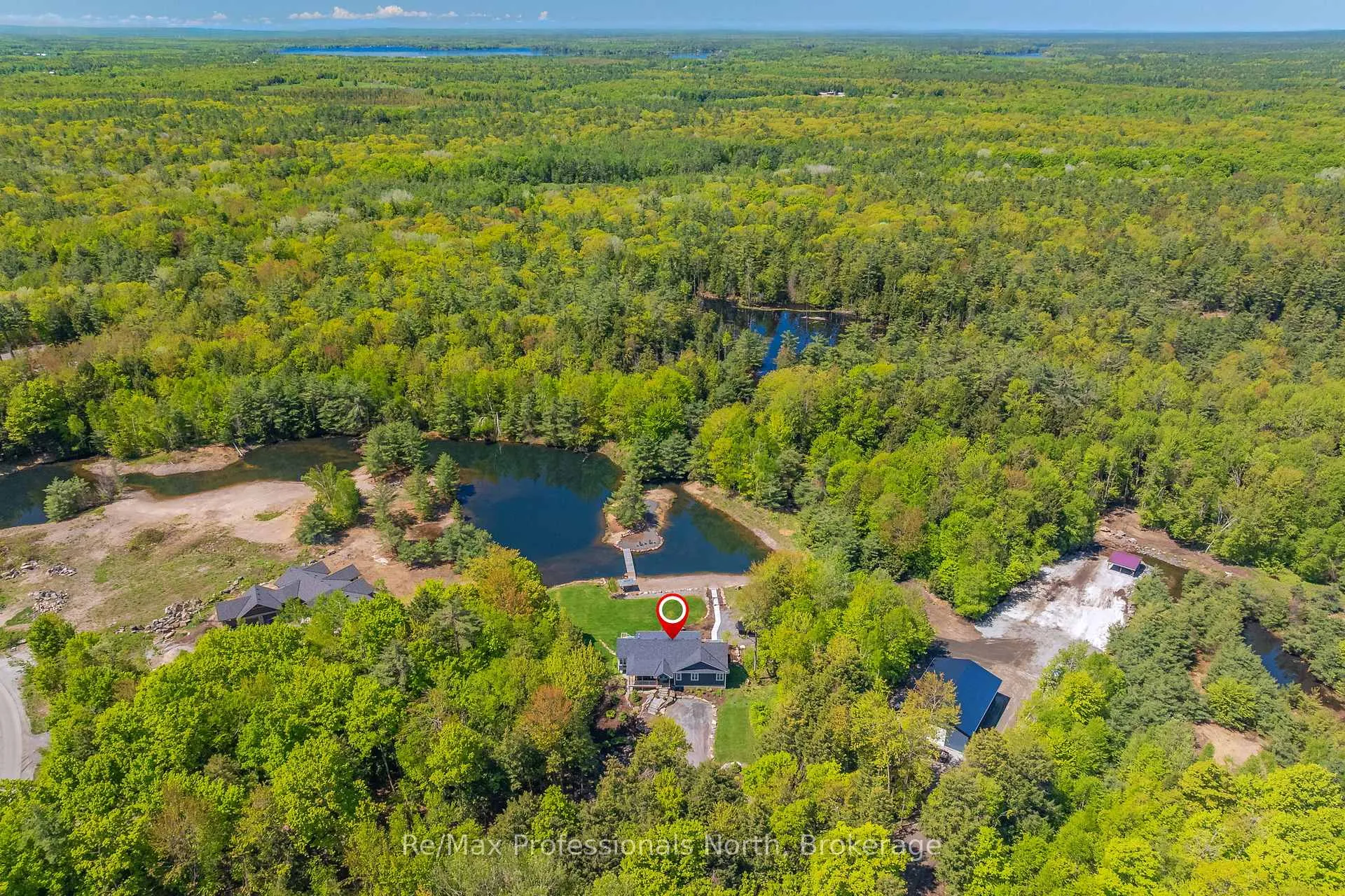 Photo 10 of 1076 Xavier Street, Gravenhurst, Morriston — HOMEH