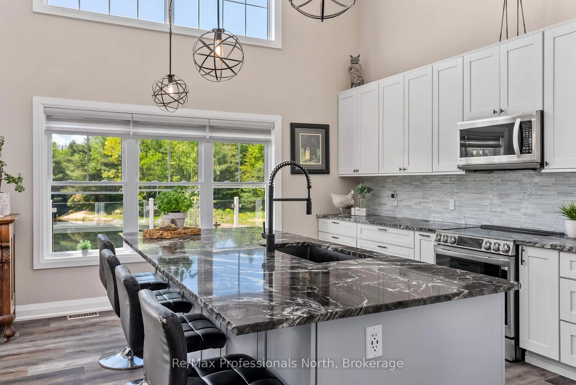 Photo 19 of 1076 Xavier Street, Gravenhurst, Morriston — HOMEH