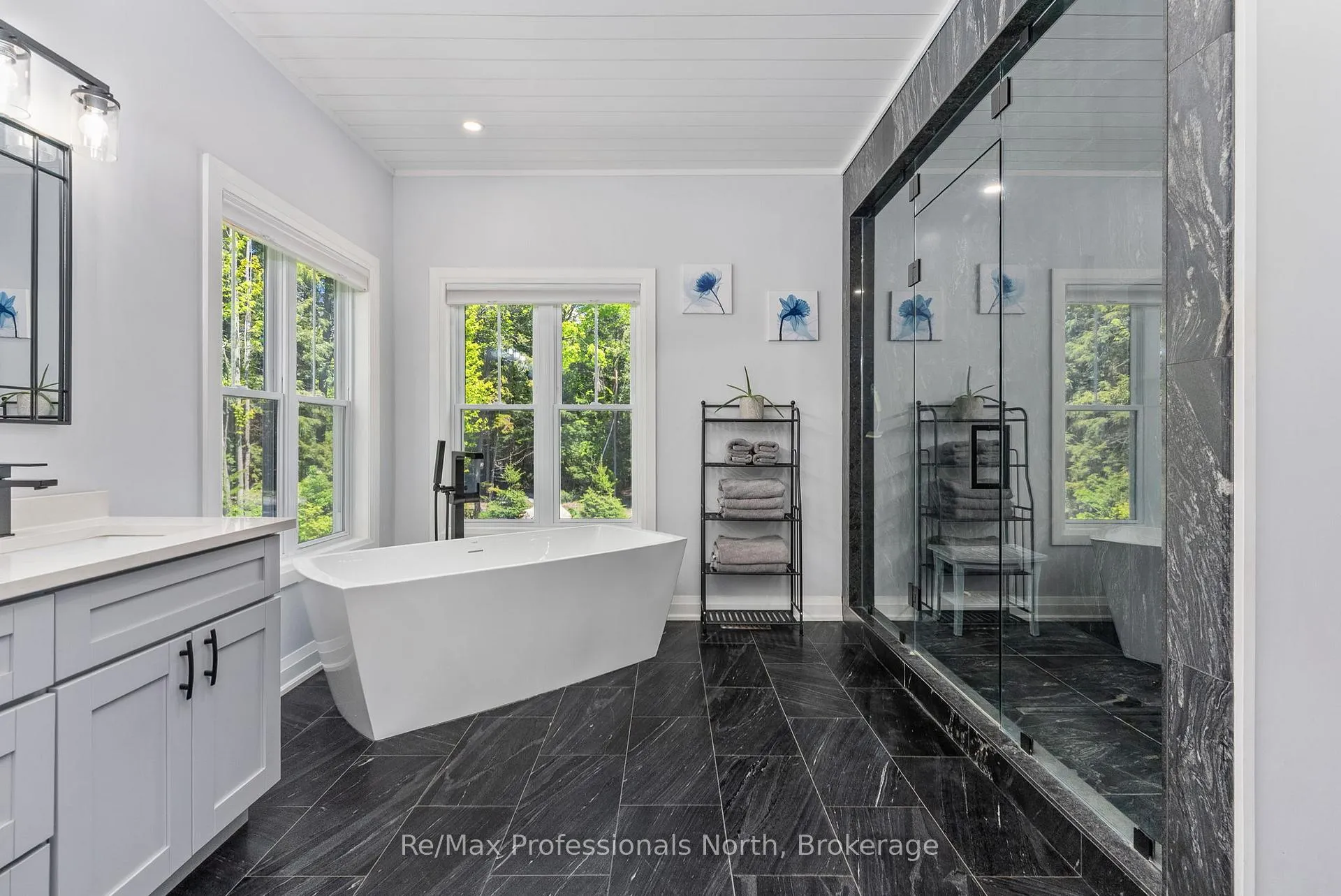 Photo 30 of 1076 Xavier Street, Gravenhurst, Morriston — HOMEH