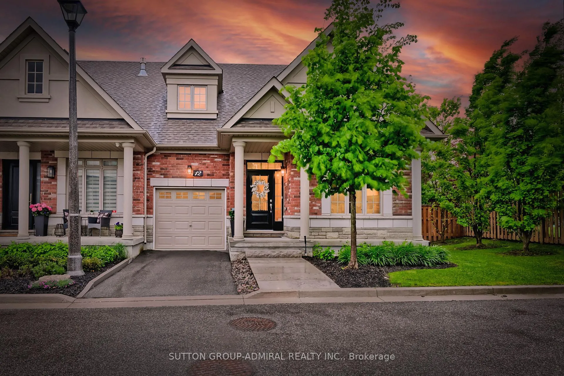 Photo 1 of 12 Petersen Place, King, Nobleton — HOMEH