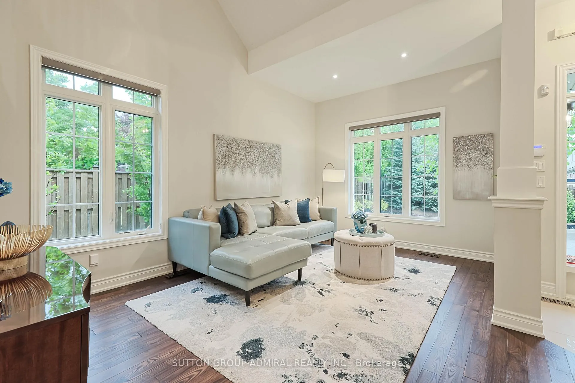 Photo 5 of 12 Petersen Place, King, Nobleton — HOMEH