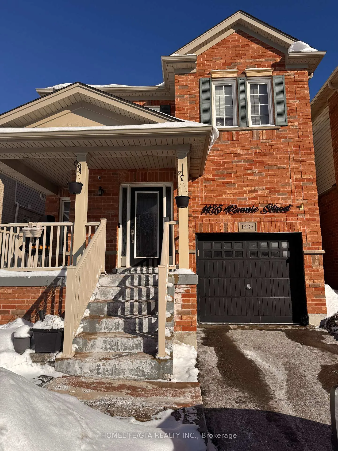 Front of Unit Basement, 1435 Rennie Street