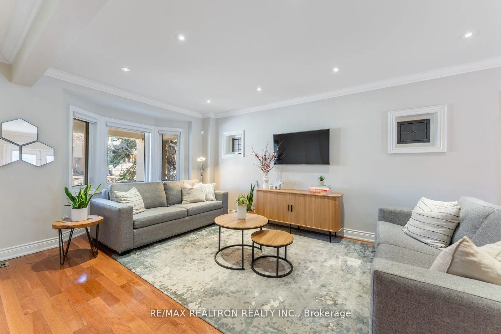 Photo 6 of 22 Crang Avenue, Toronto, Oakwood Village — HOMEH