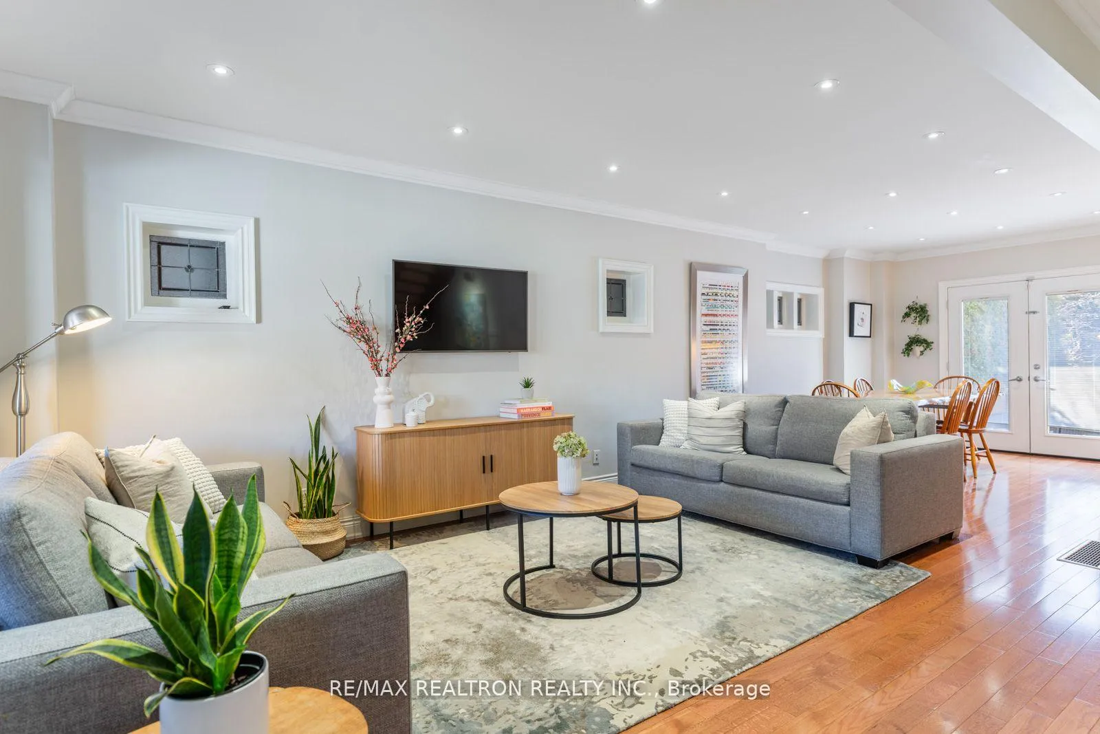 Photo 7 of 22 Crang Avenue, Toronto, Oakwood Village — HOMEH