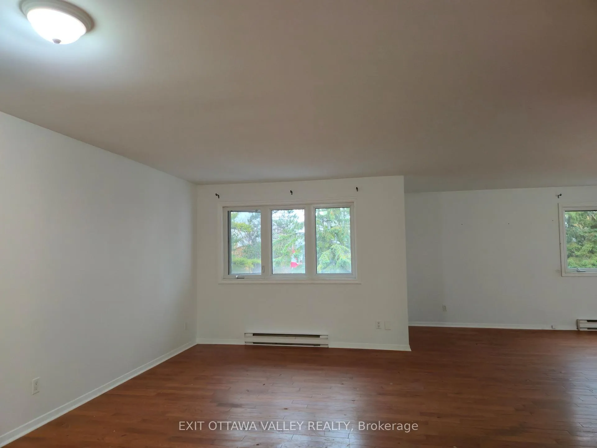 Photo 9 of Unit 3, 10 Charles Street, Arnprior — HOMEH