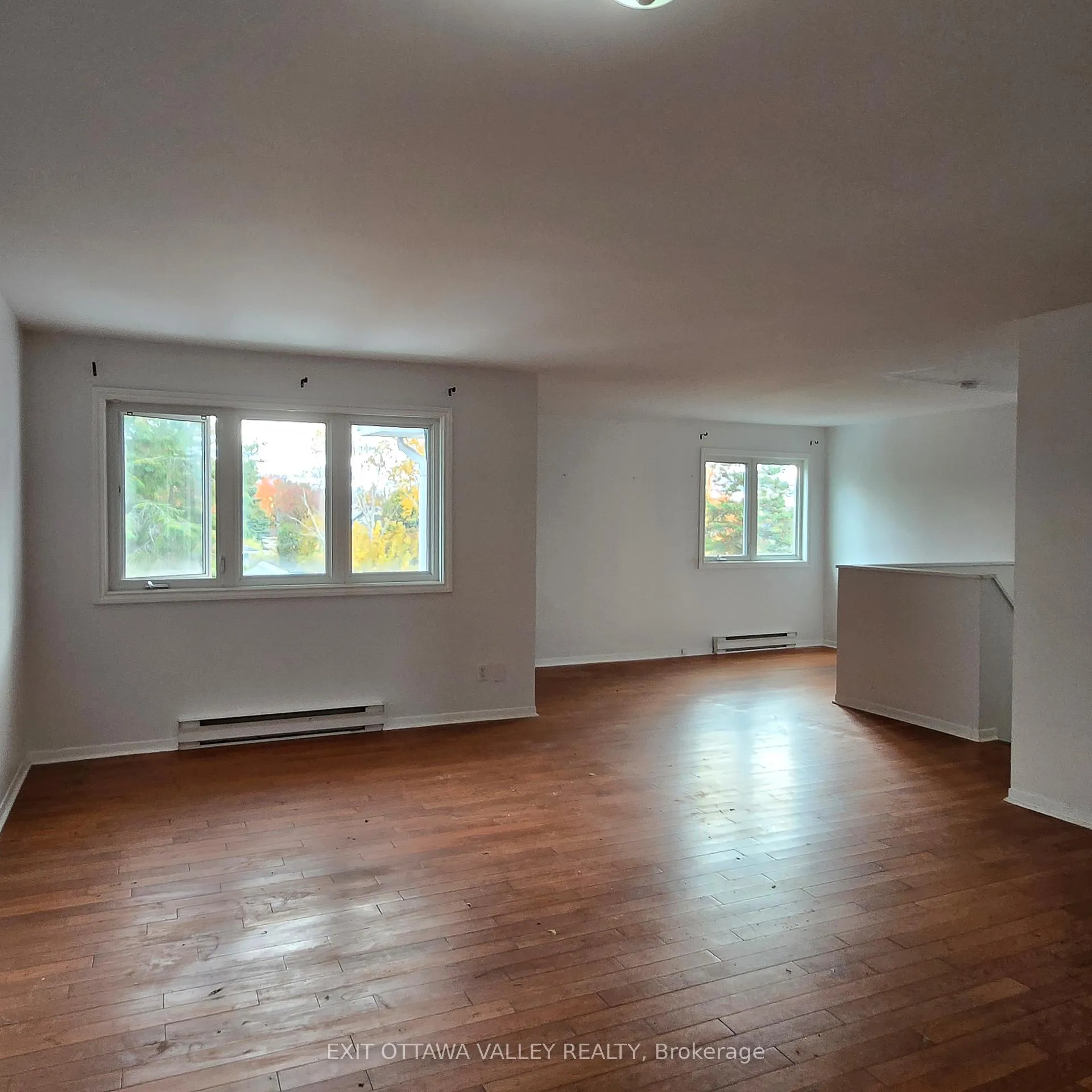 Photo 10 of Unit 3, 10 Charles Street, Arnprior — HOMEH