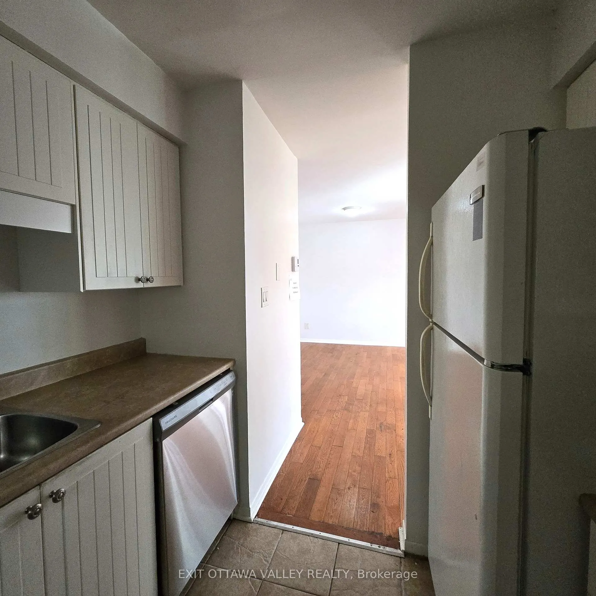 Photo 16 of Unit 3, 10 Charles Street, Arnprior — HOMEH