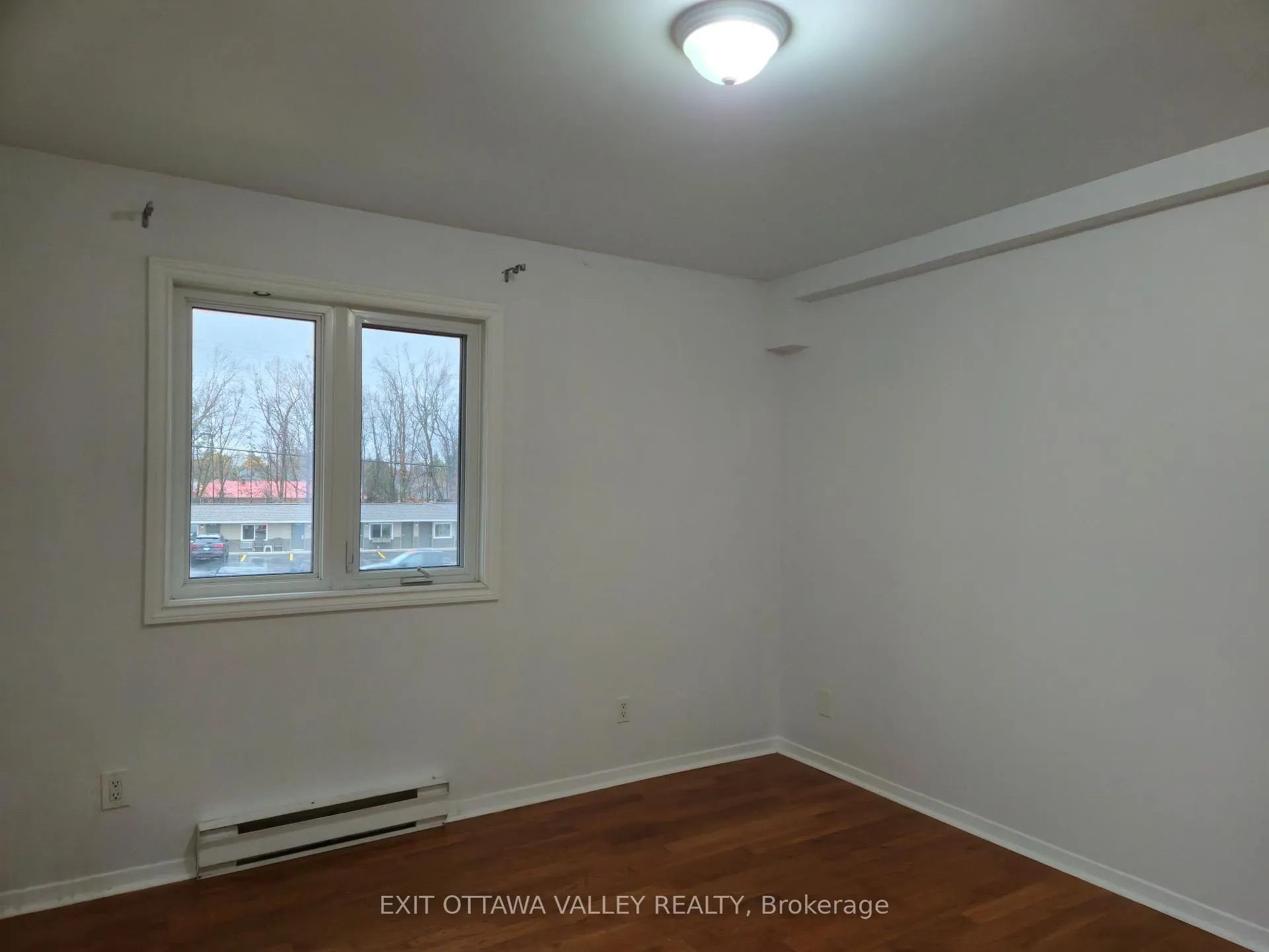 Photo 19 of Unit 3, 10 Charles Street, Arnprior — HOMEH