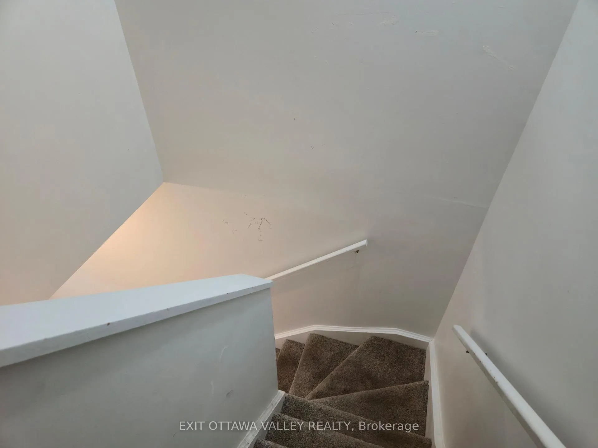 Photo 28 of Unit 3, 10 Charles Street, Arnprior — HOMEH