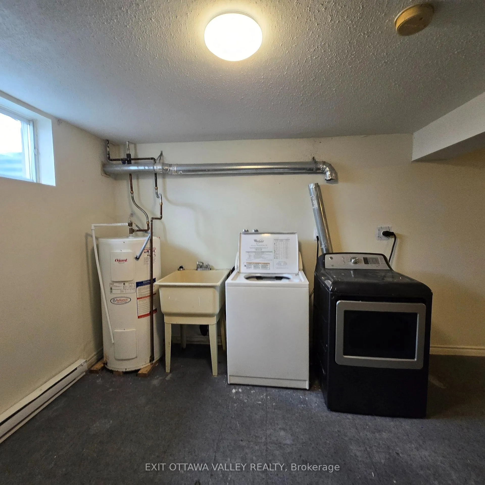 Photo 31 of Unit 3, 10 Charles Street, Arnprior — HOMEH