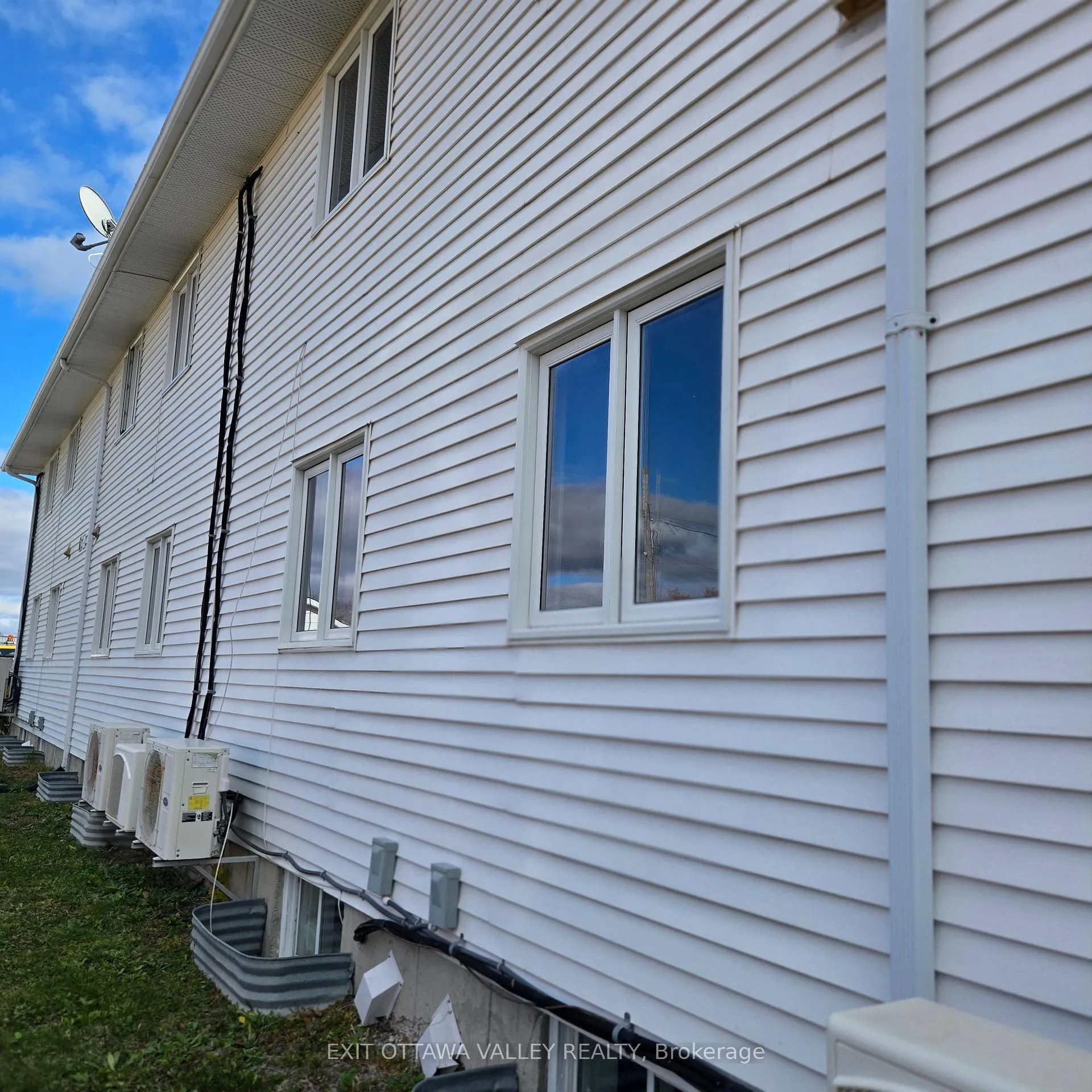 Photo 35 of Unit 3, 10 Charles Street, Arnprior — HOMEH