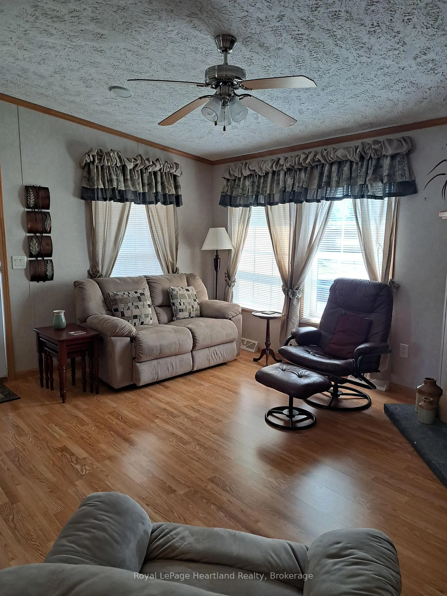 Photo 6 of 469 Richard Crescent, Strathroy-Caradoc, SE — HOMEH