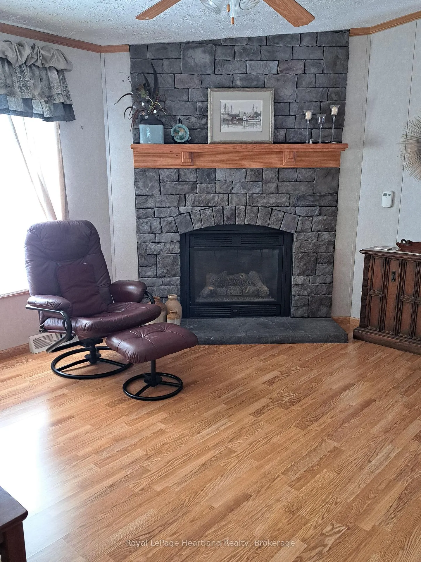 Photo 7 of 469 Richard Crescent, Strathroy-Caradoc, SE — HOMEH