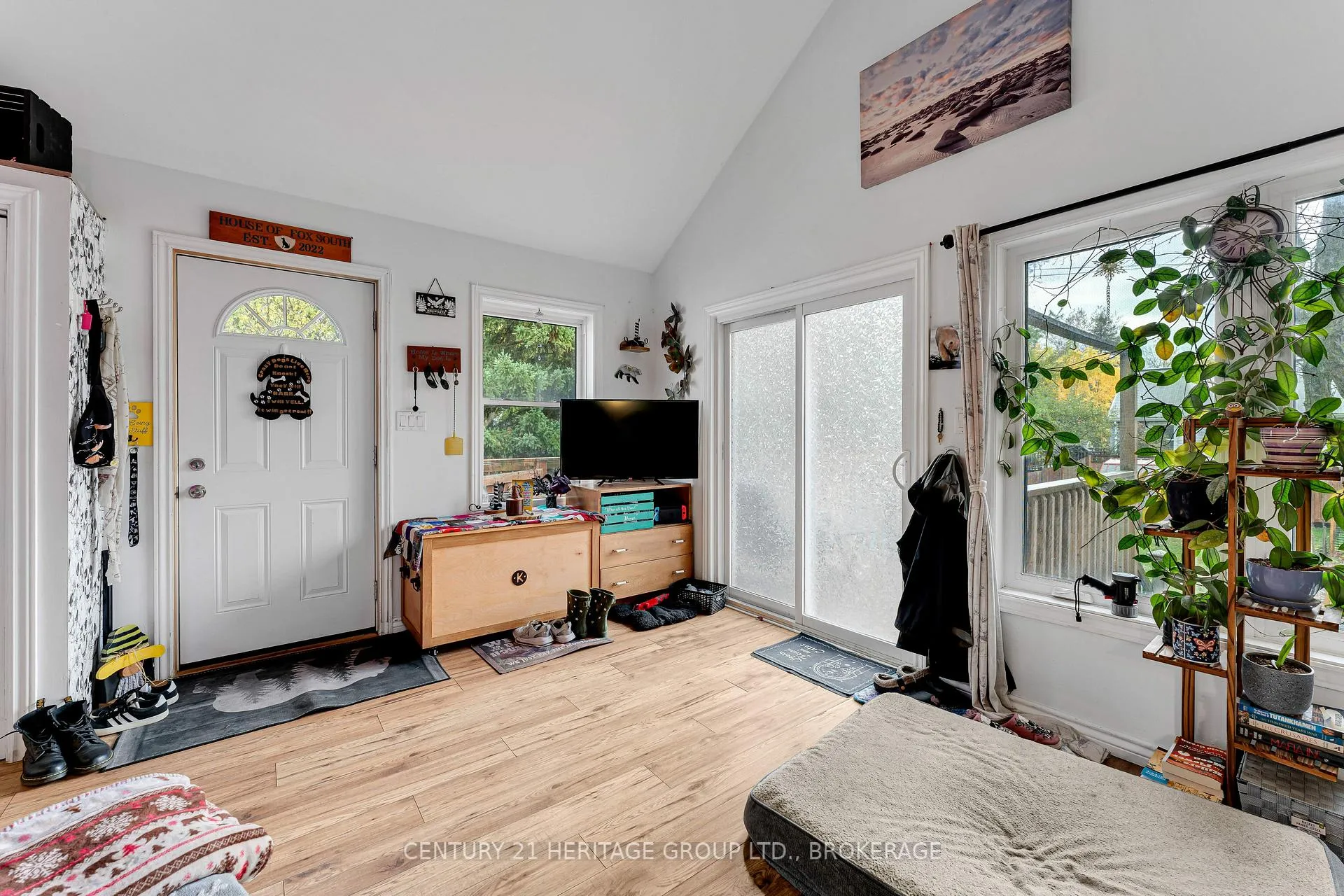 Photo 3 of 336 Elliott Avenue, Kingston, East of Sir John A. Blvd — HOMEH