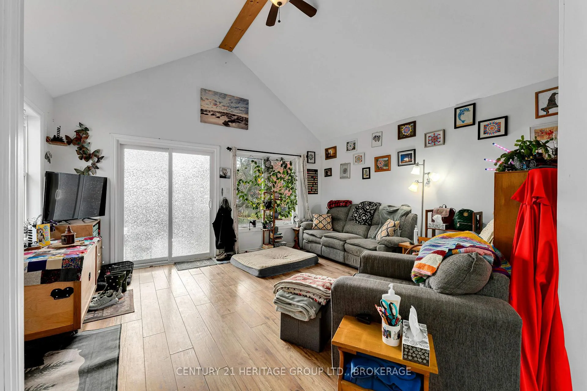 Photo 4 of 336 Elliott Avenue, Kingston, East of Sir John A. Blvd — HOMEH