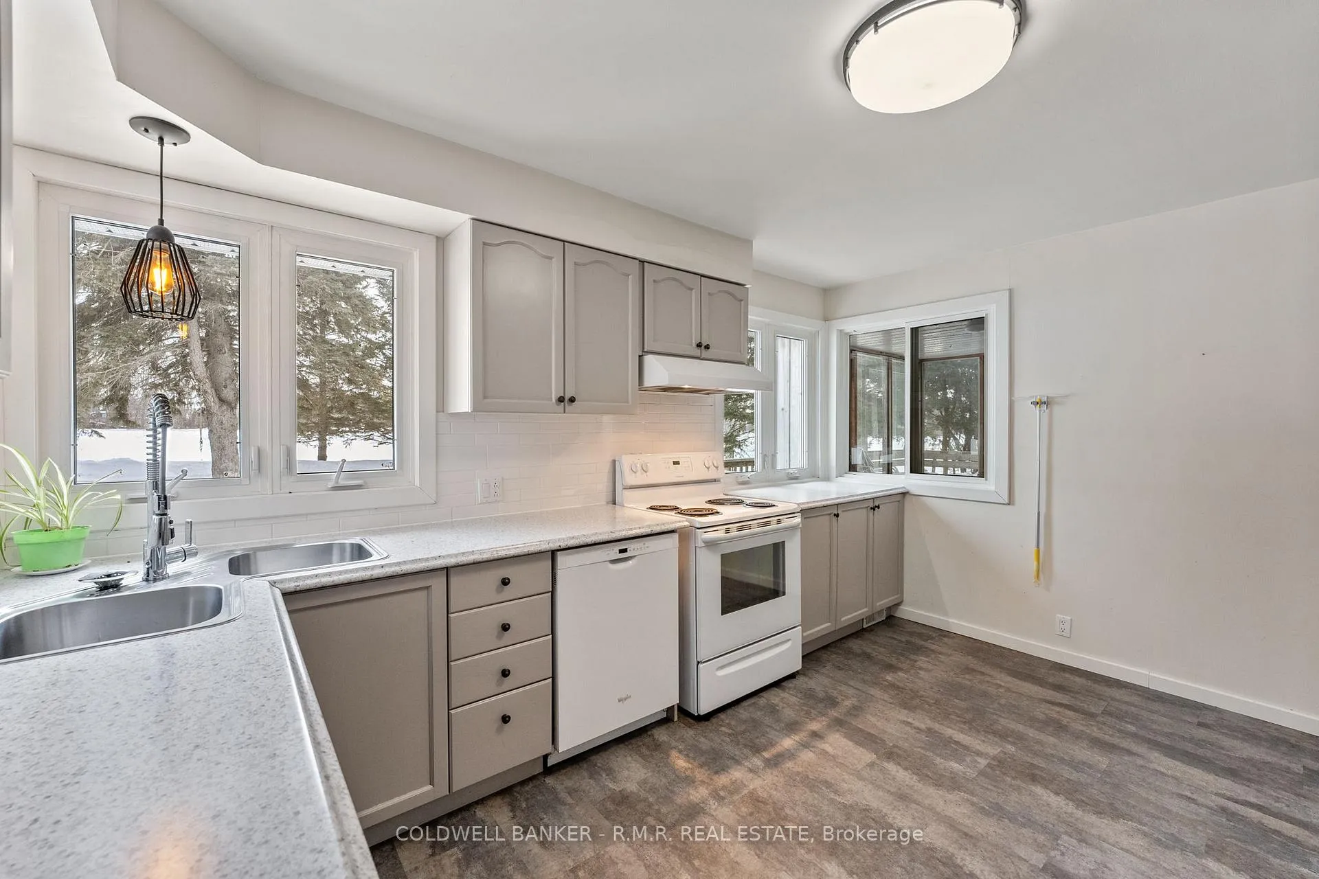 Photo 6 of 30705 Mara Road, Brock, Beaverton — HOMEH