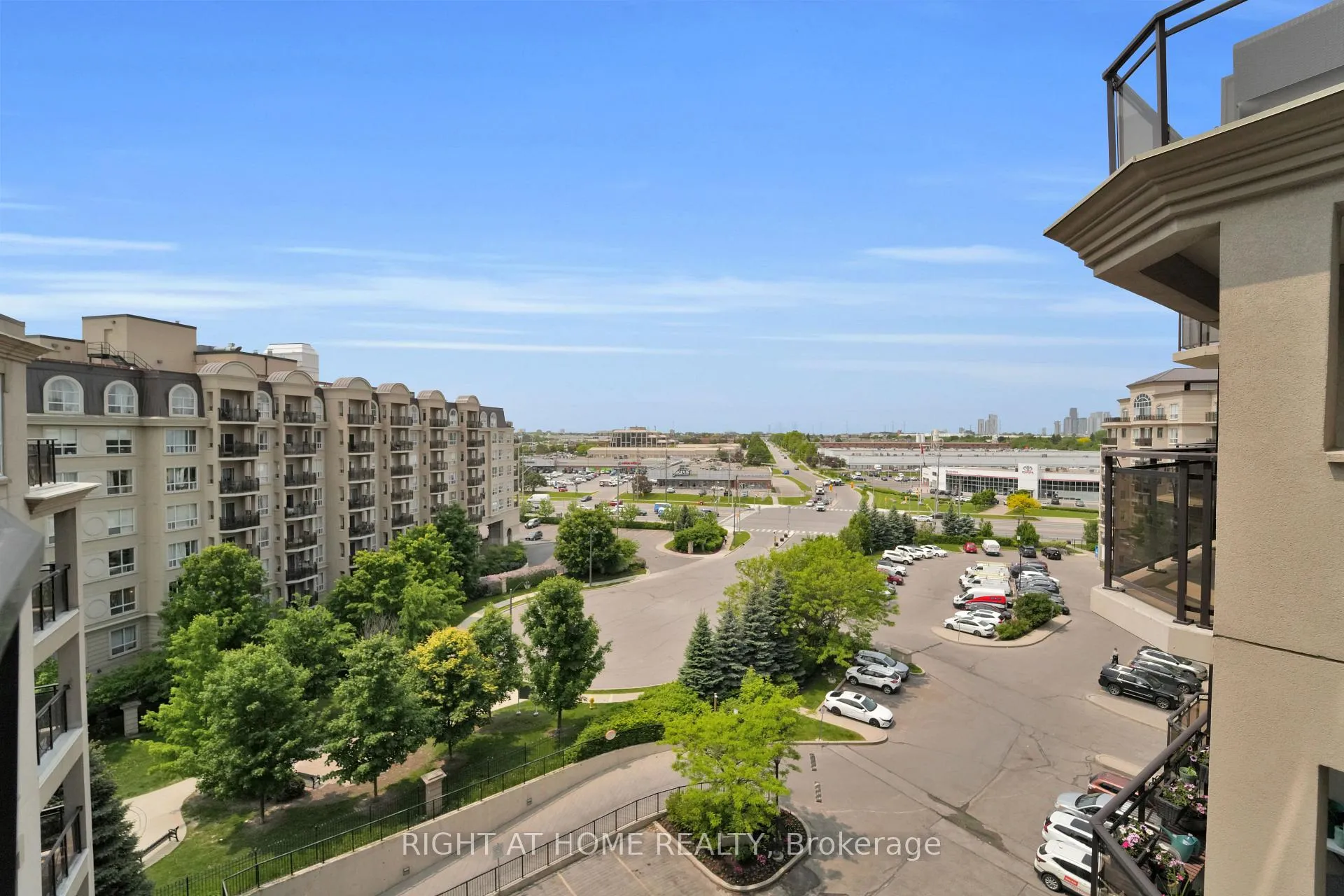 Photo 15 of Unit 710, 2 Maison Parc Court, Vaughan, Lakeview Estates — HOMEH