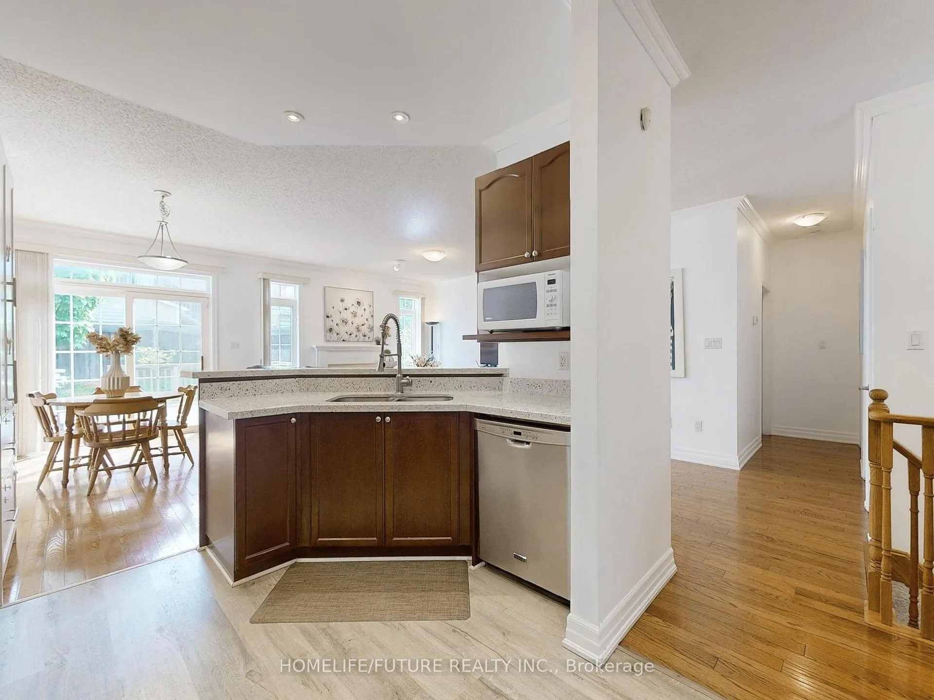 Photo 6 of 851 Eagle Ridge Drive, Oshawa, Taunton — HOMEH