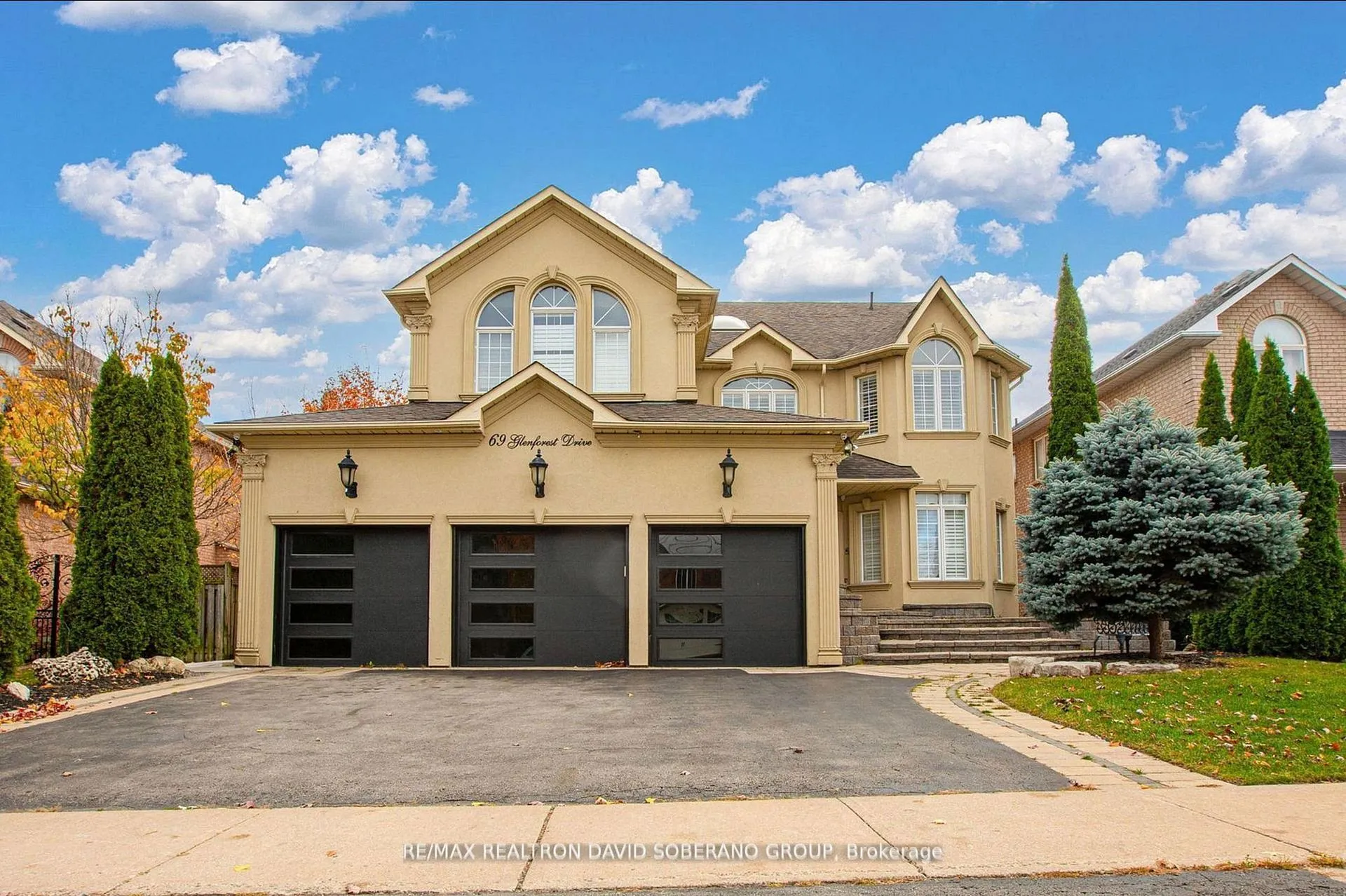 Photo 1 of 69 Glenforest Drive, Vaughan, Uplands — HOMEH