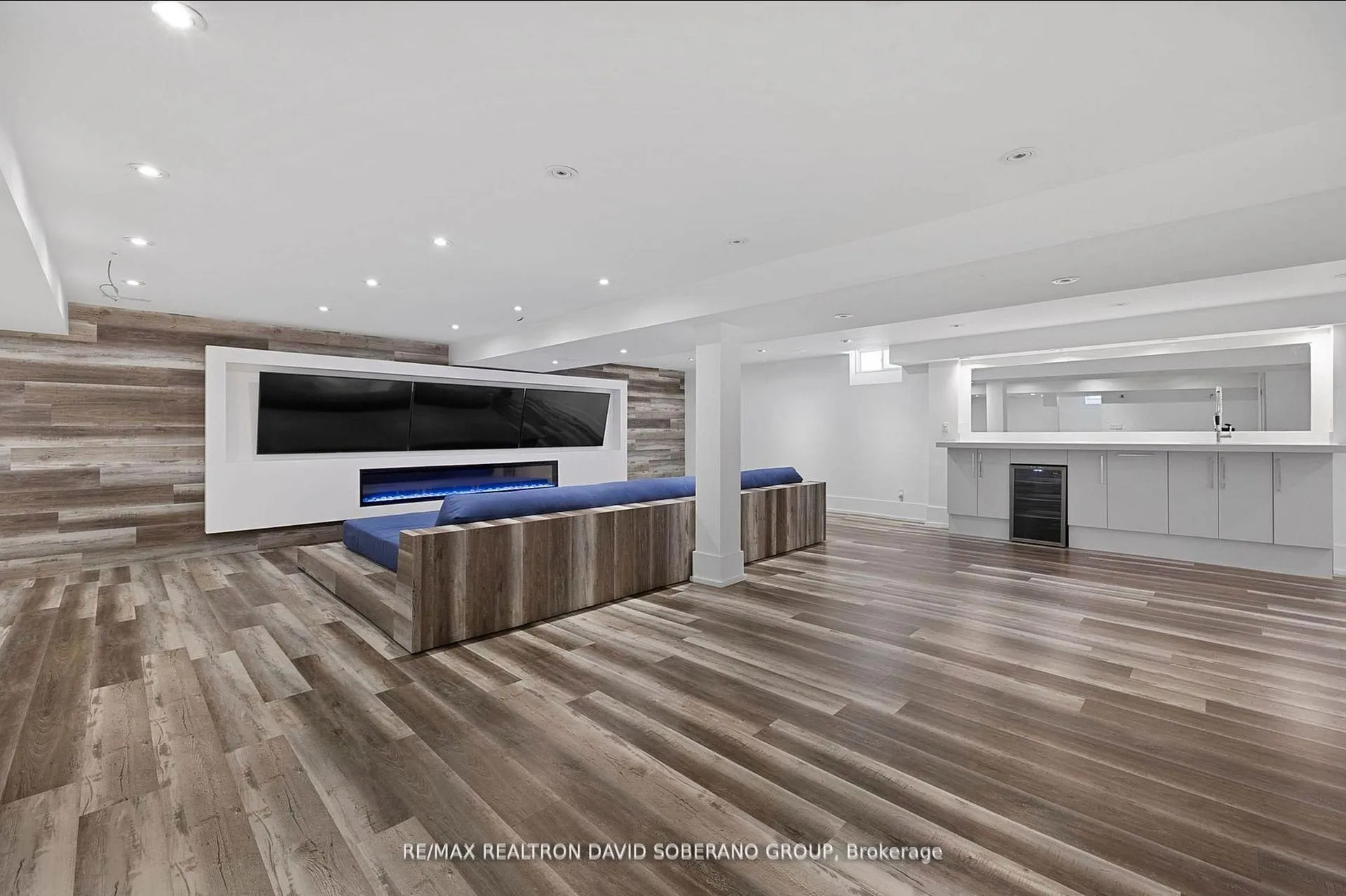 Photo 35 of 69 Glenforest Drive, Vaughan, Uplands — HOMEH