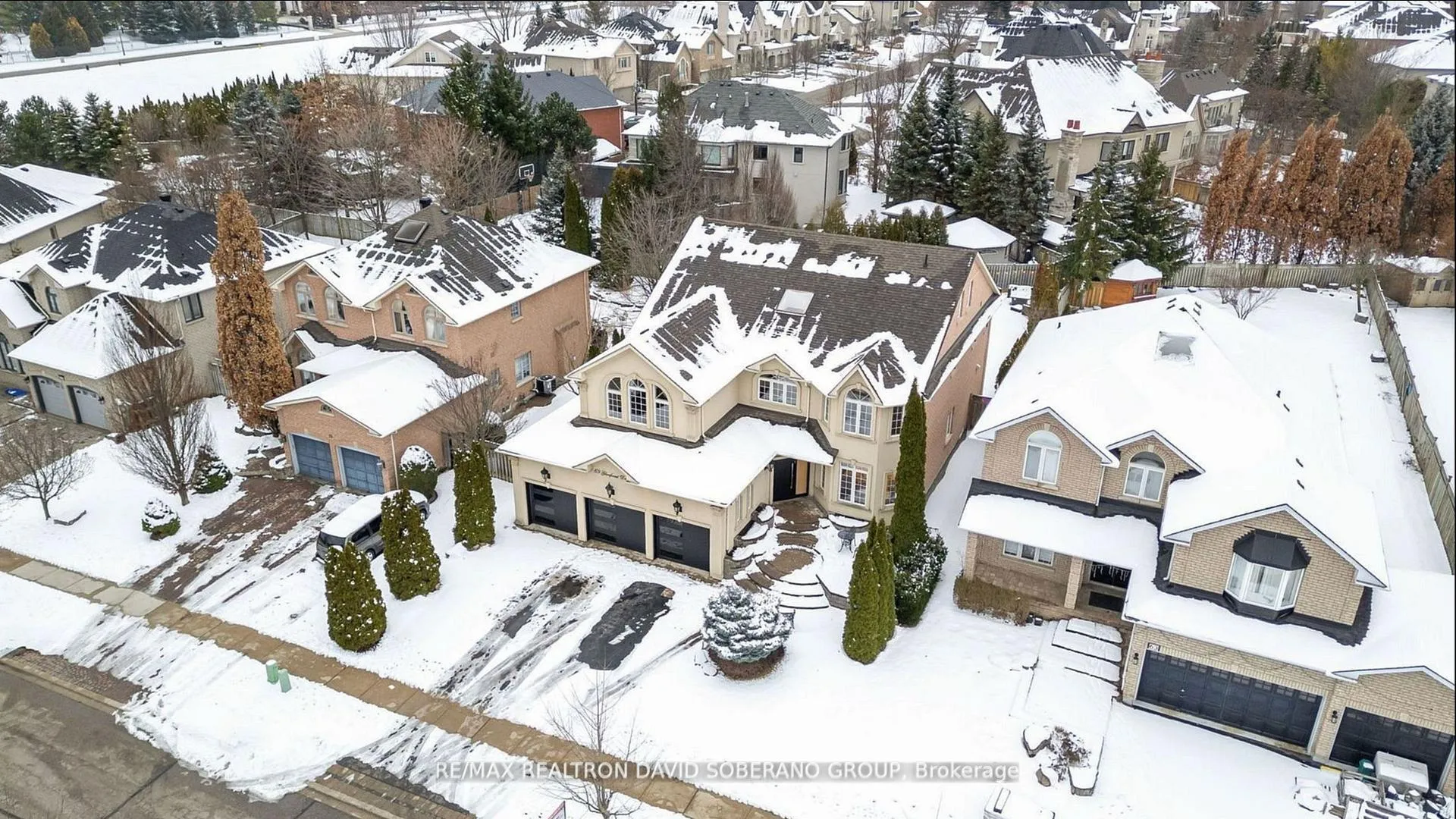 Photo 48 of 69 Glenforest Drive, Vaughan, Uplands — HOMEH