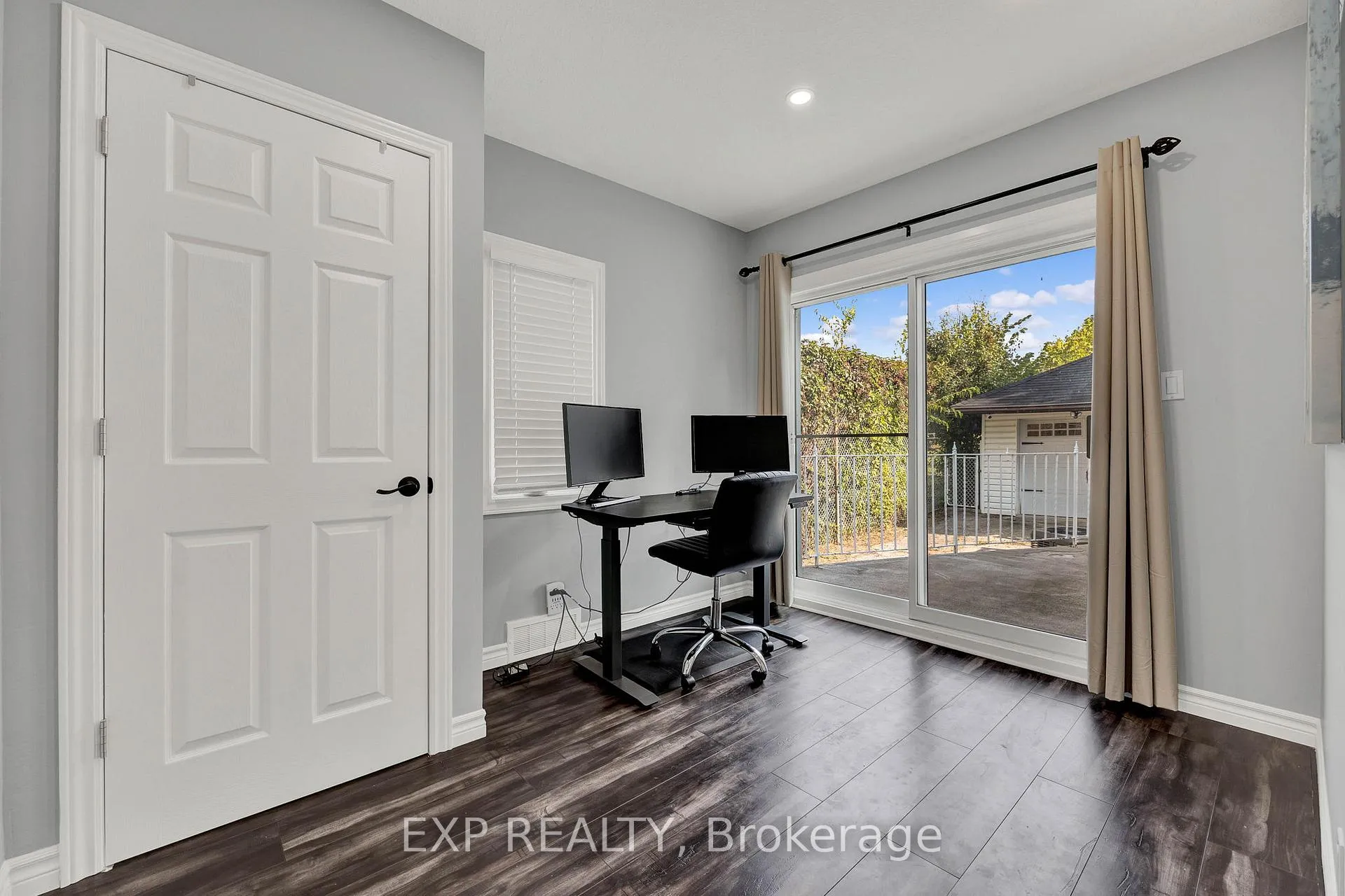 Photo 8 of 124 Whitney Place, Kitchener, Mill Courtland Woodside Park — HOMEH