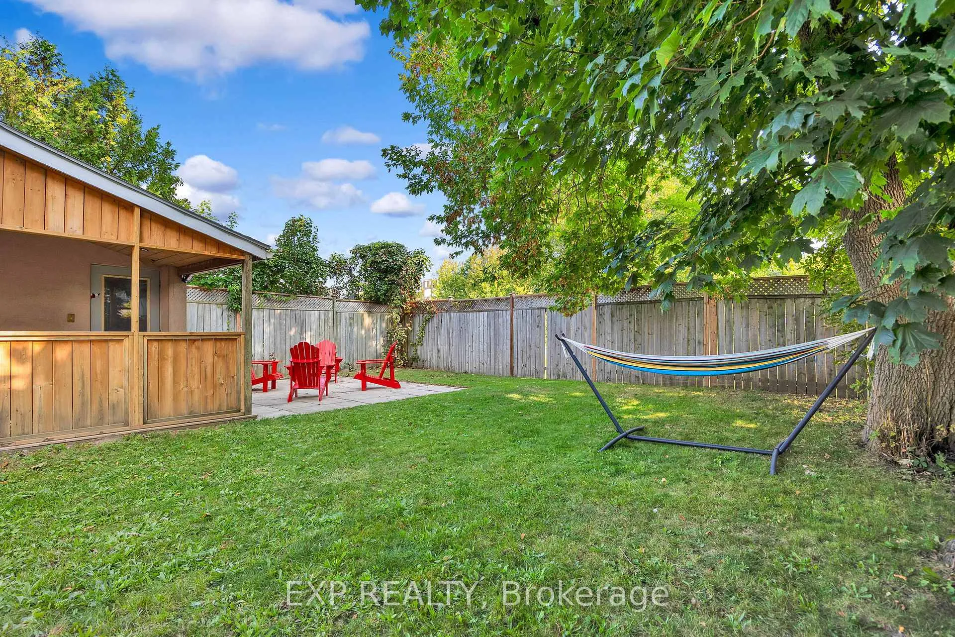 Photo 15 of 124 Whitney Place, Kitchener, Mill Courtland Woodside Park — HOMEH