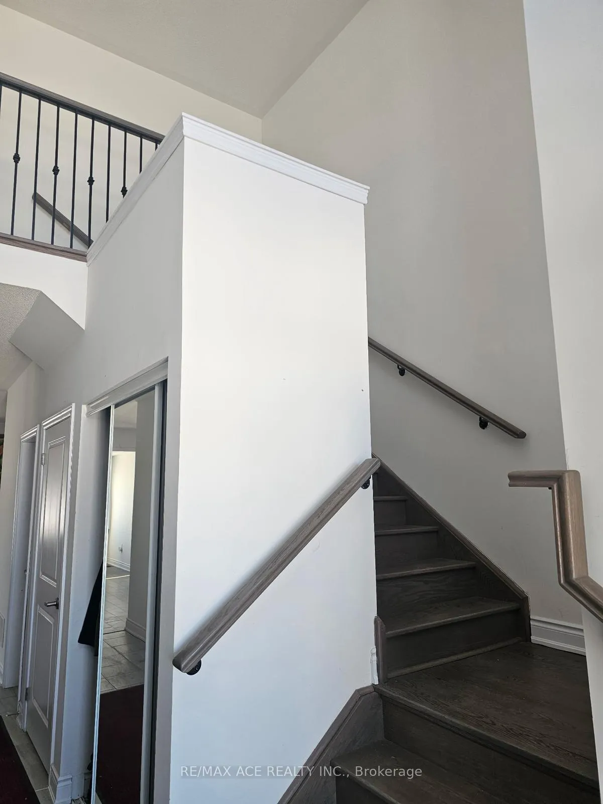 Photo 12 of 37 Union Boulevard, Wasaga Beach — HOMEH