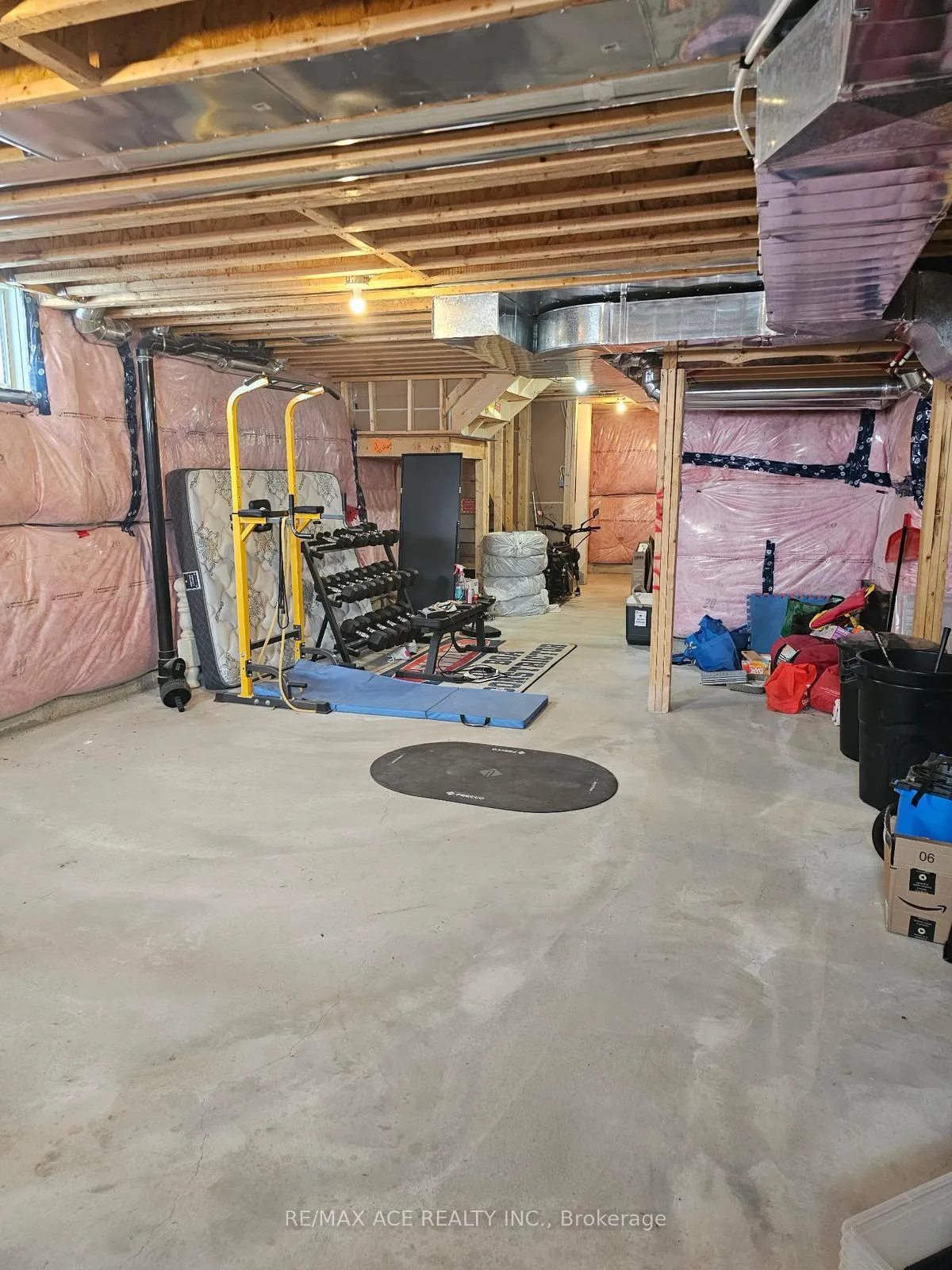 Photo 21 of 37 Union Boulevard, Wasaga Beach — HOMEH