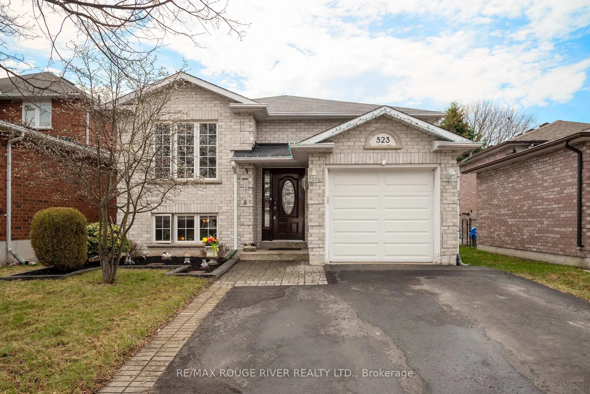 Photo 1 of 523 Wilson Road, Cobourg — HOMEH