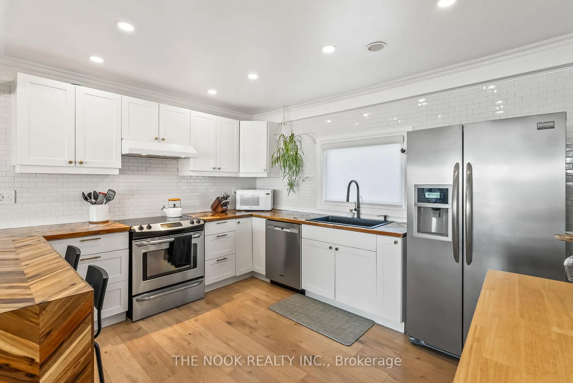 Photo 28 of 74 East Beach Road, Clarington, Bowmanville — HOMEH