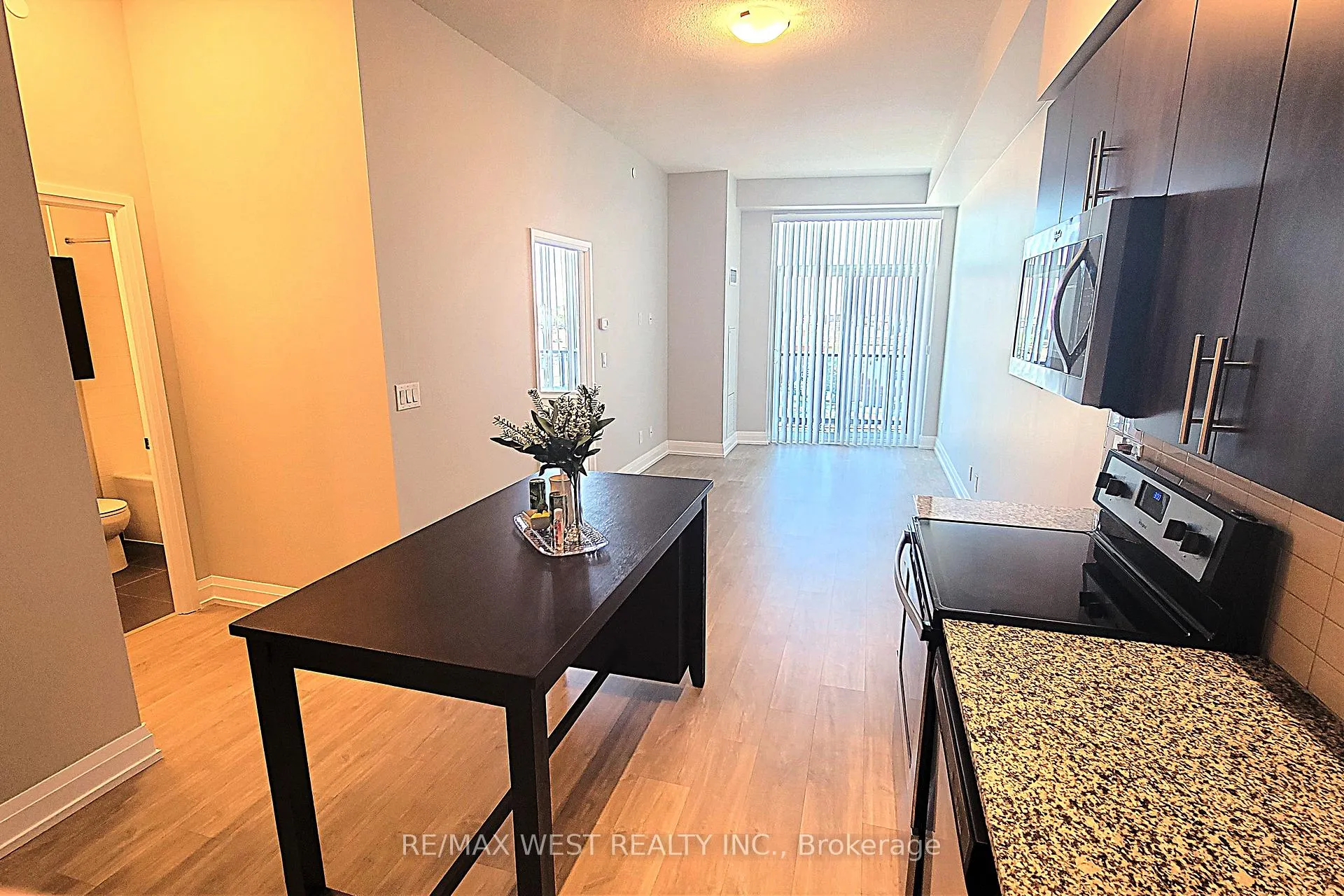 Photo 8 of Unit 318, 3600 Hwy 7 Road, Vaughan, Vaughan Corporate Centre — HOMEH