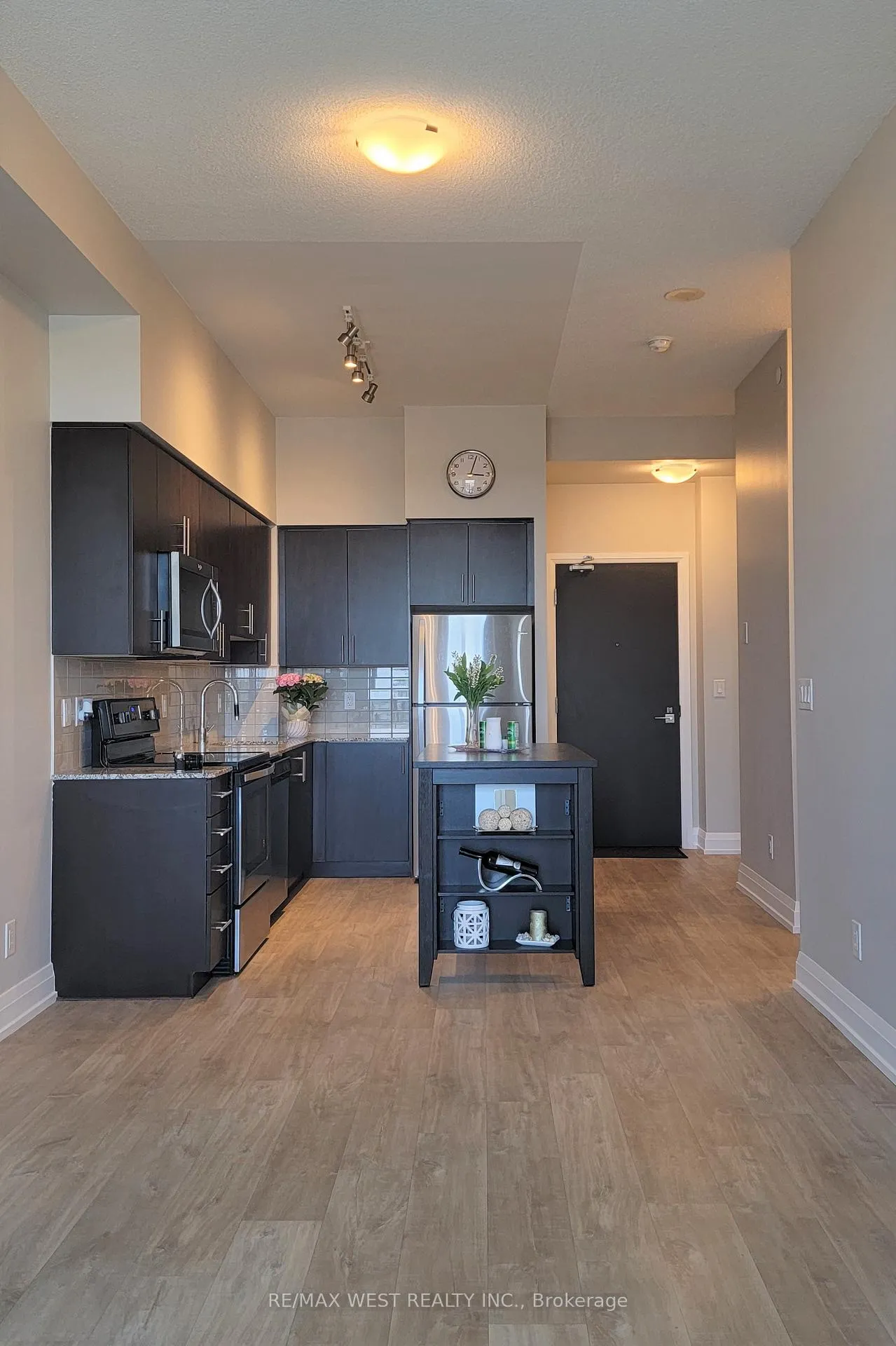 Photo 11 of Unit 318, 3600 Hwy 7 Road, Vaughan, Vaughan Corporate Centre — HOMEH