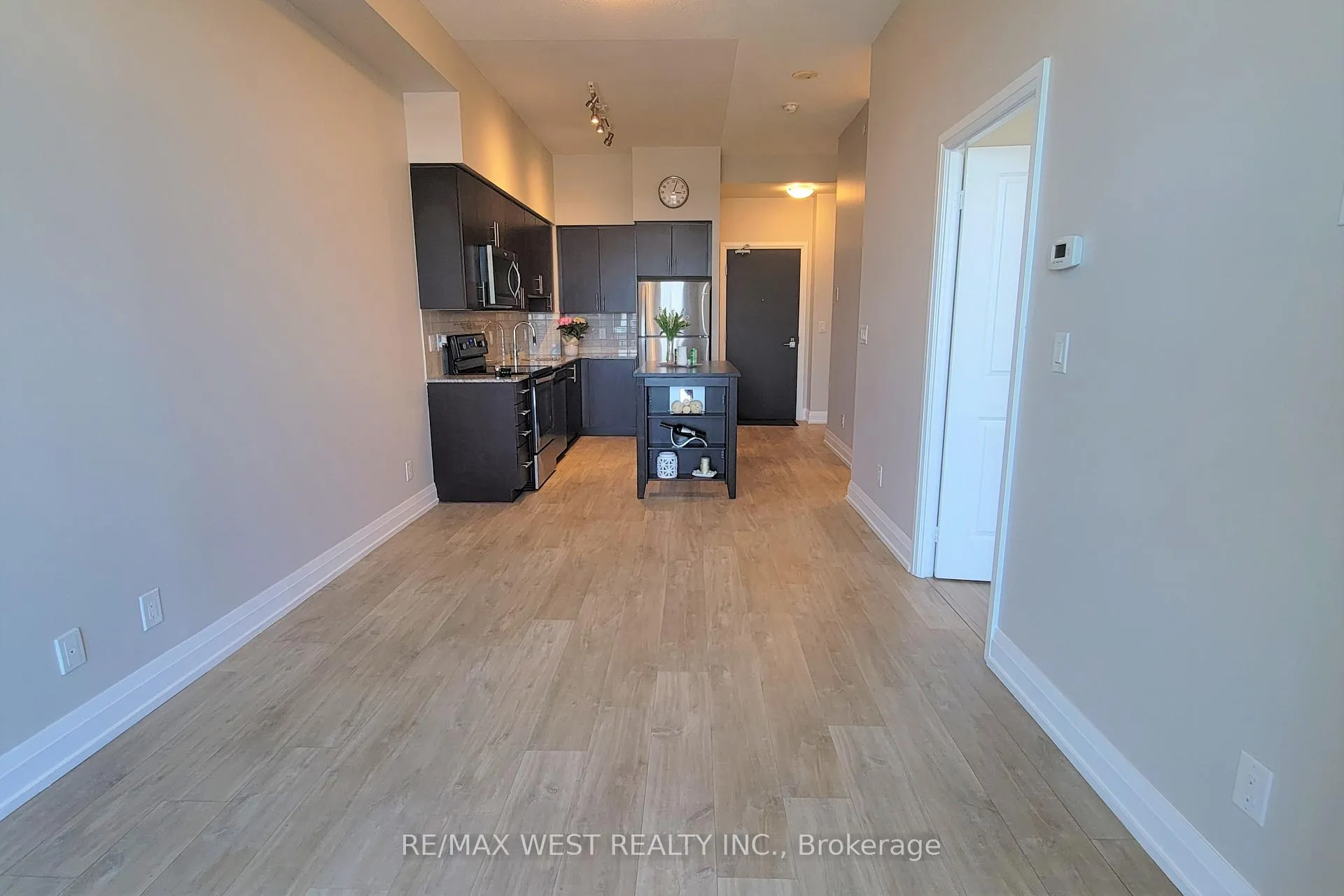 Photo 14 of Unit 318, 3600 Hwy 7 Road, Vaughan, Vaughan Corporate Centre — HOMEH