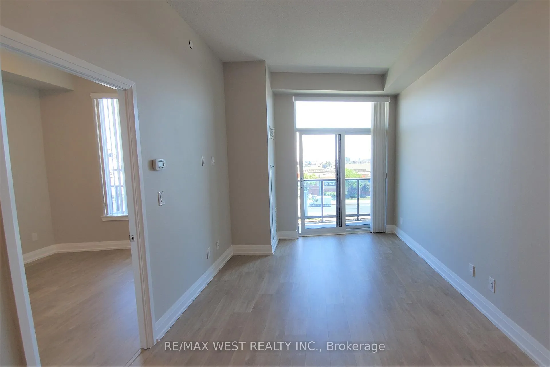 Photo 15 of Unit 318, 3600 Hwy 7 Road, Vaughan, Vaughan Corporate Centre — HOMEH