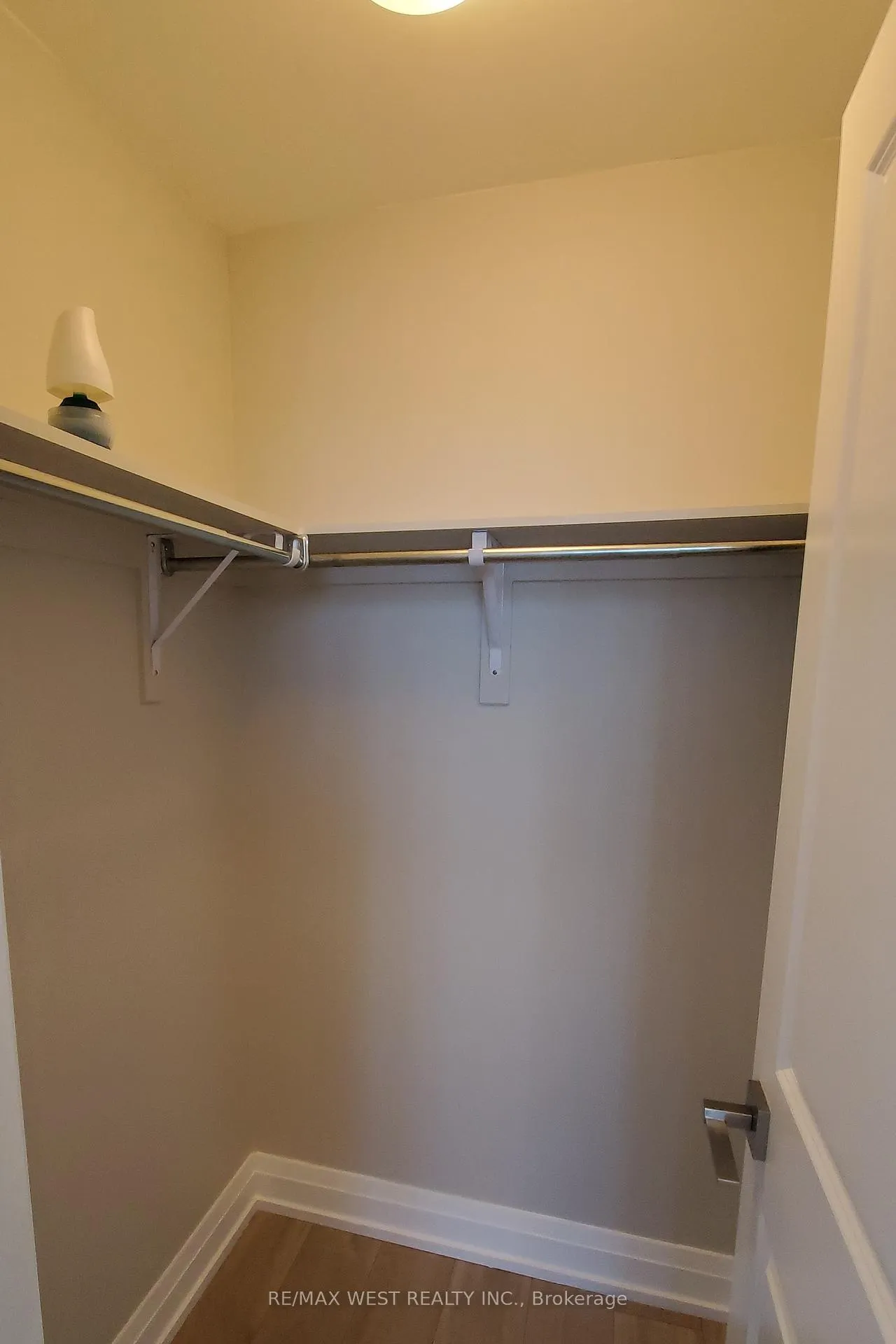 Photo 17 of Unit 318, 3600 Hwy 7 Road, Vaughan, Vaughan Corporate Centre — HOMEH