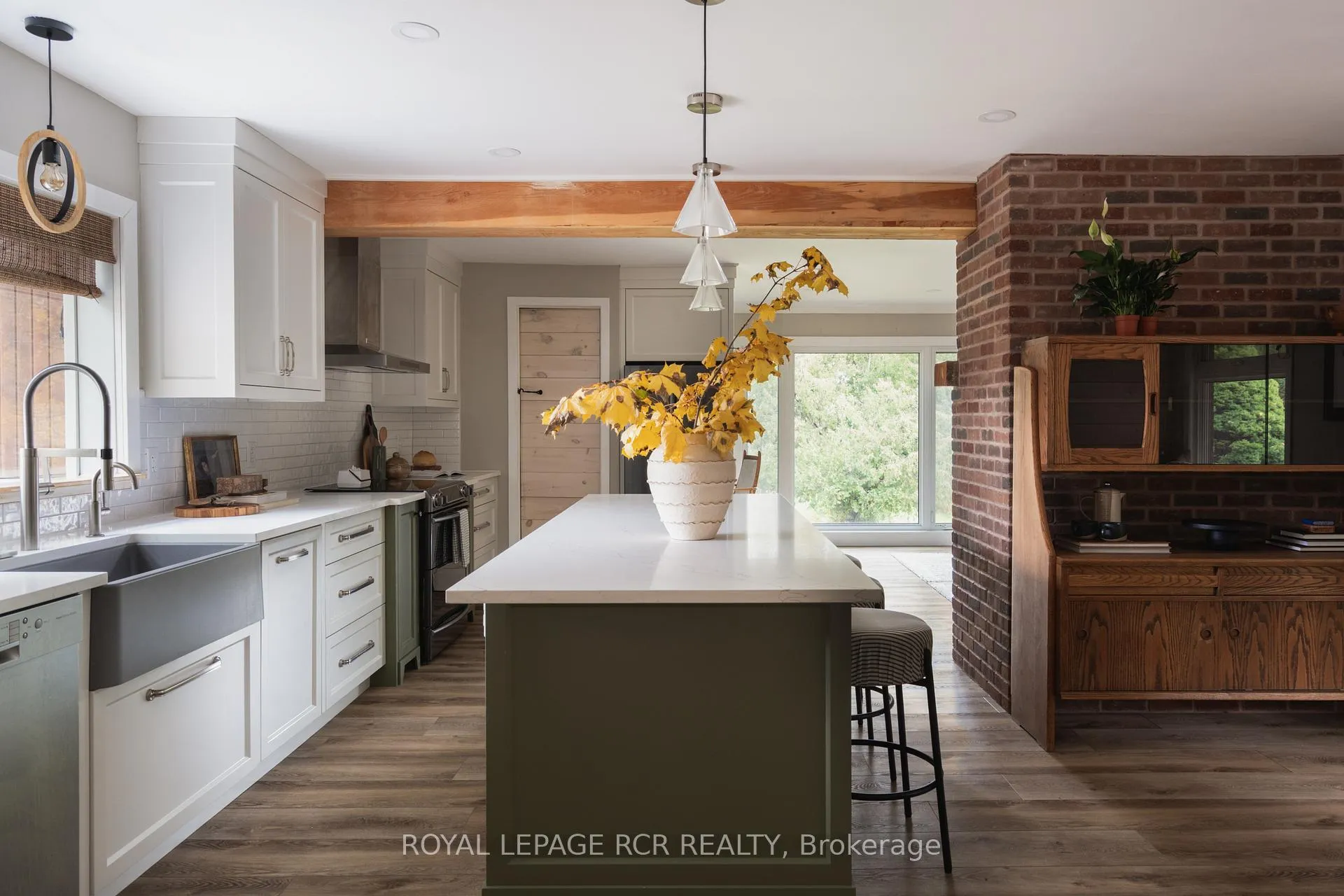 Photo 2 of 16357 Mountainview Road, Caledon, Caledon East — HOMEH