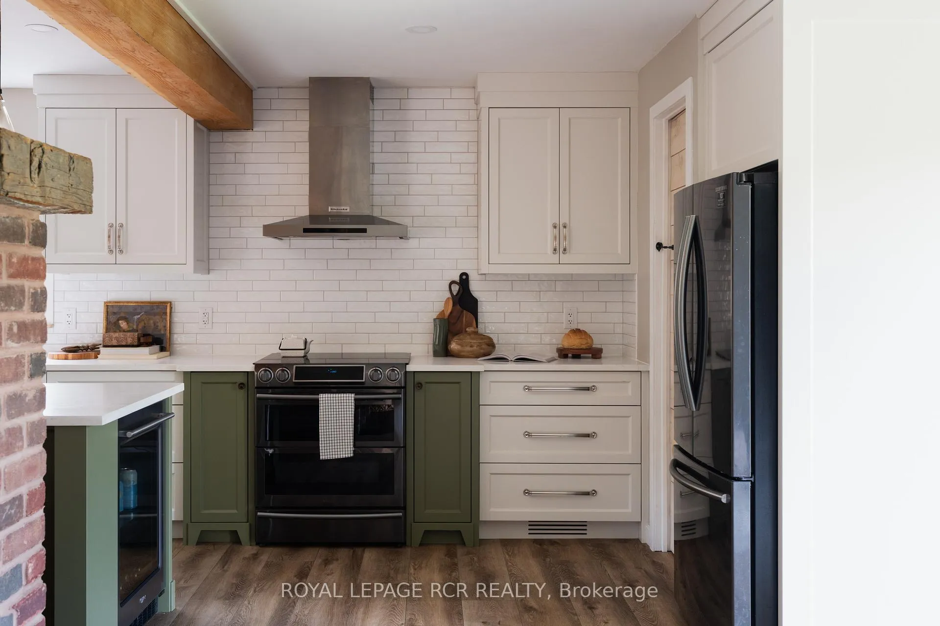 Photo 4 of 16357 Mountainview Road, Caledon, Caledon East — HOMEH