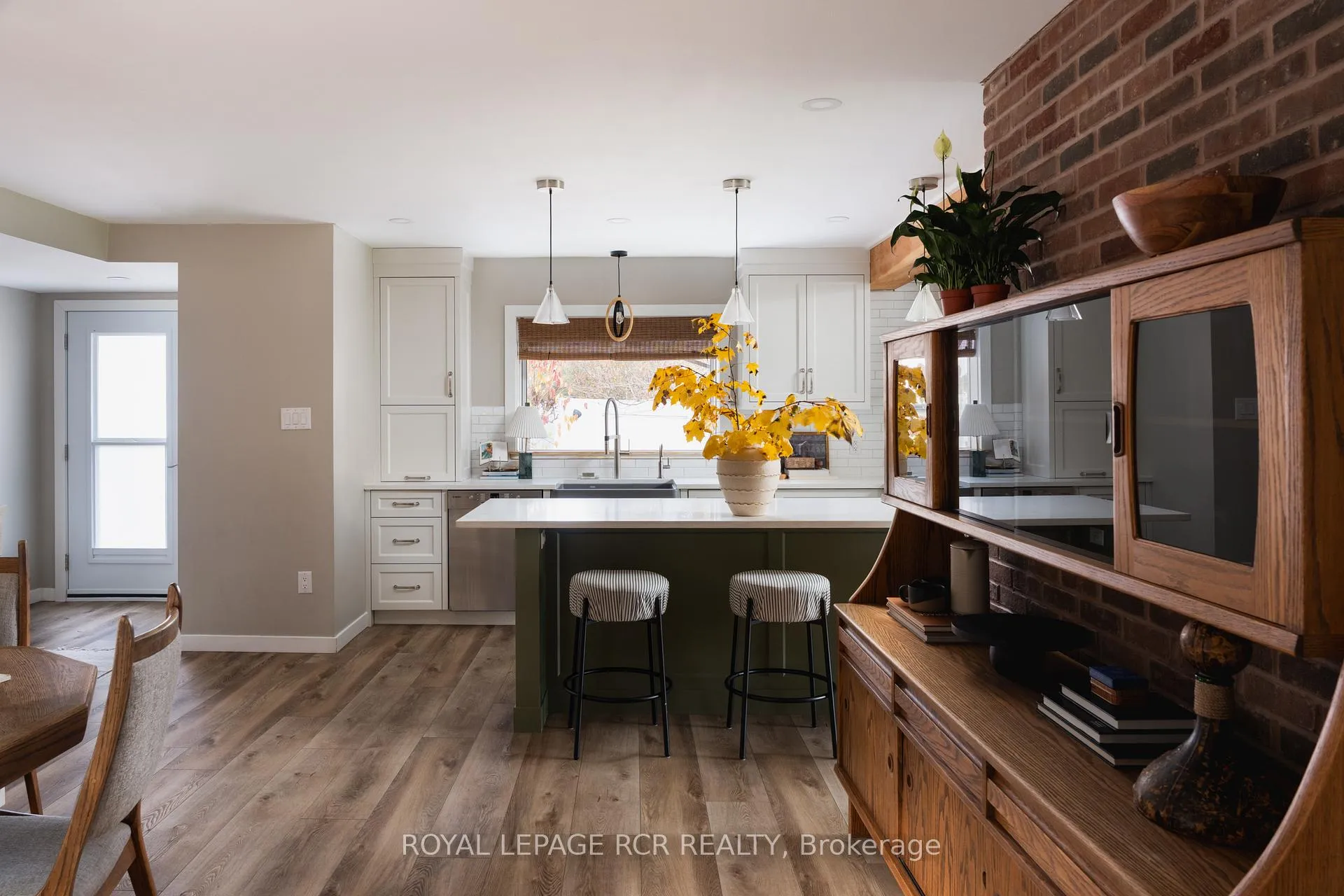Photo 5 of 16357 Mountainview Road, Caledon, Caledon East — HOMEH