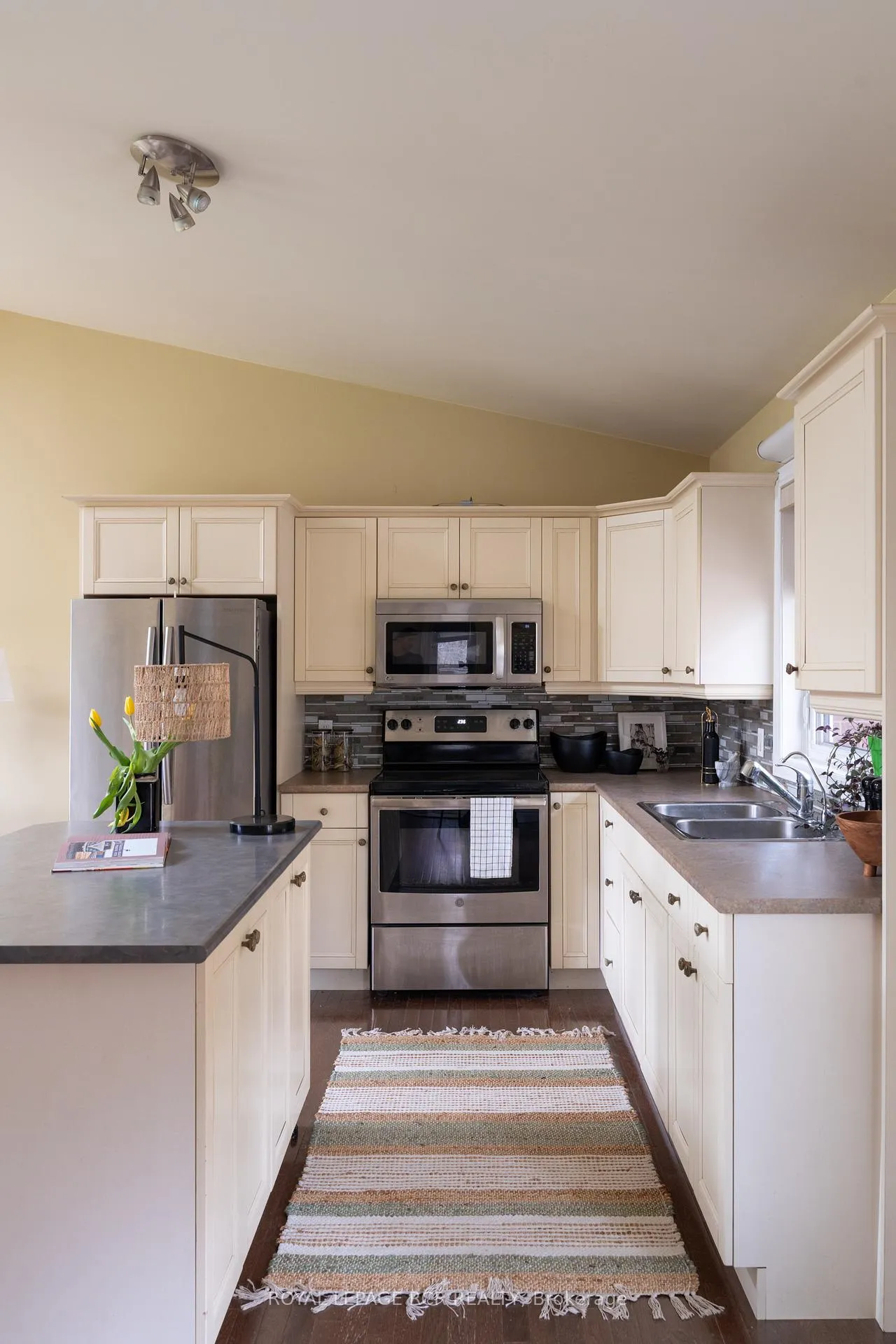 Photo 30 of 16357 Mountainview Road, Caledon, Caledon East — HOMEH
