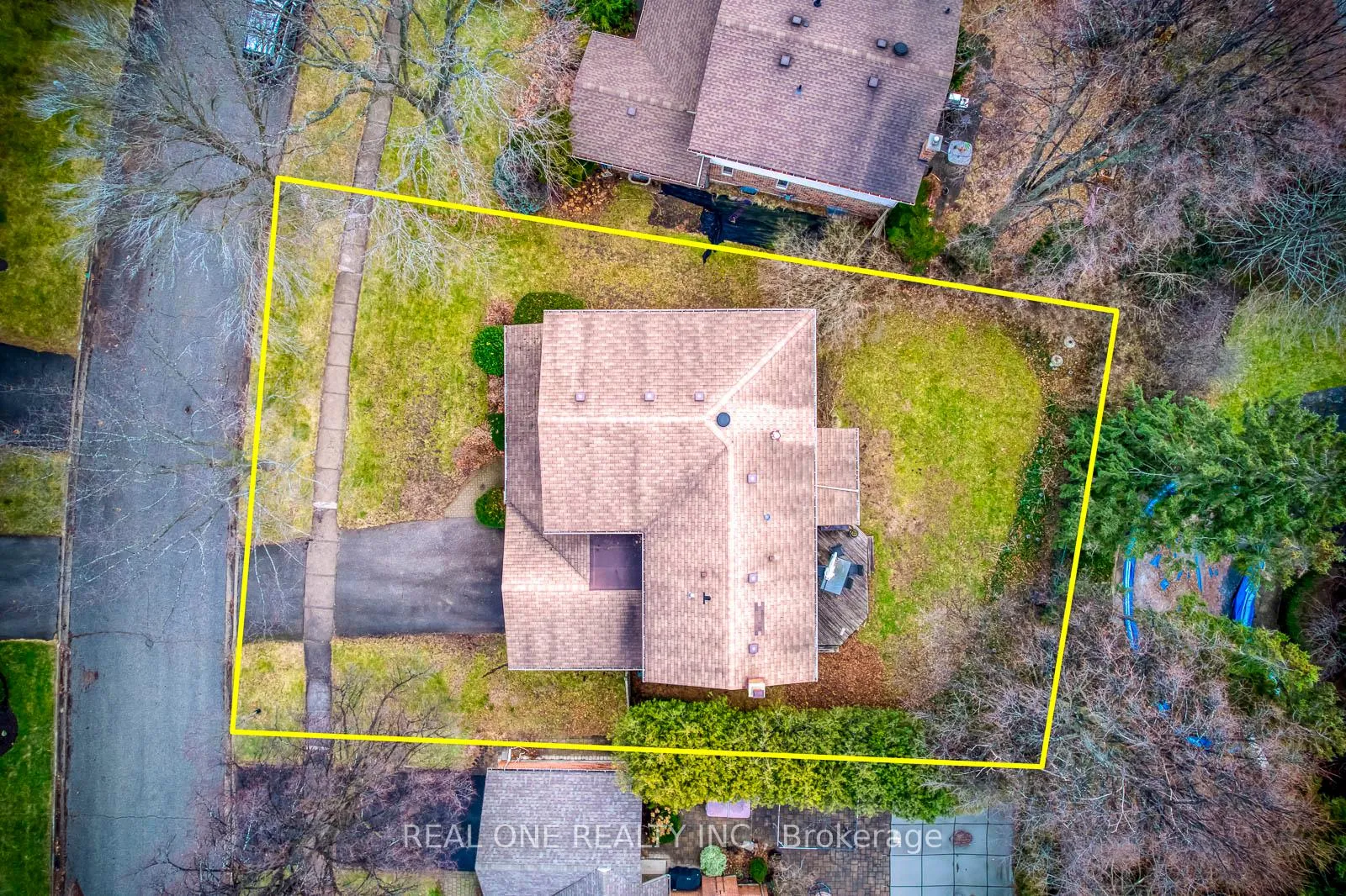 Photo 9 of 284 Beechfield Road, Oakville, Ford — HOMEH