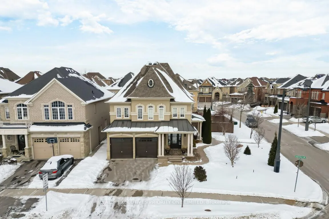 Photo 4 of 86 Chatfield Drive, Vaughan, Vellore Village — HOMEH