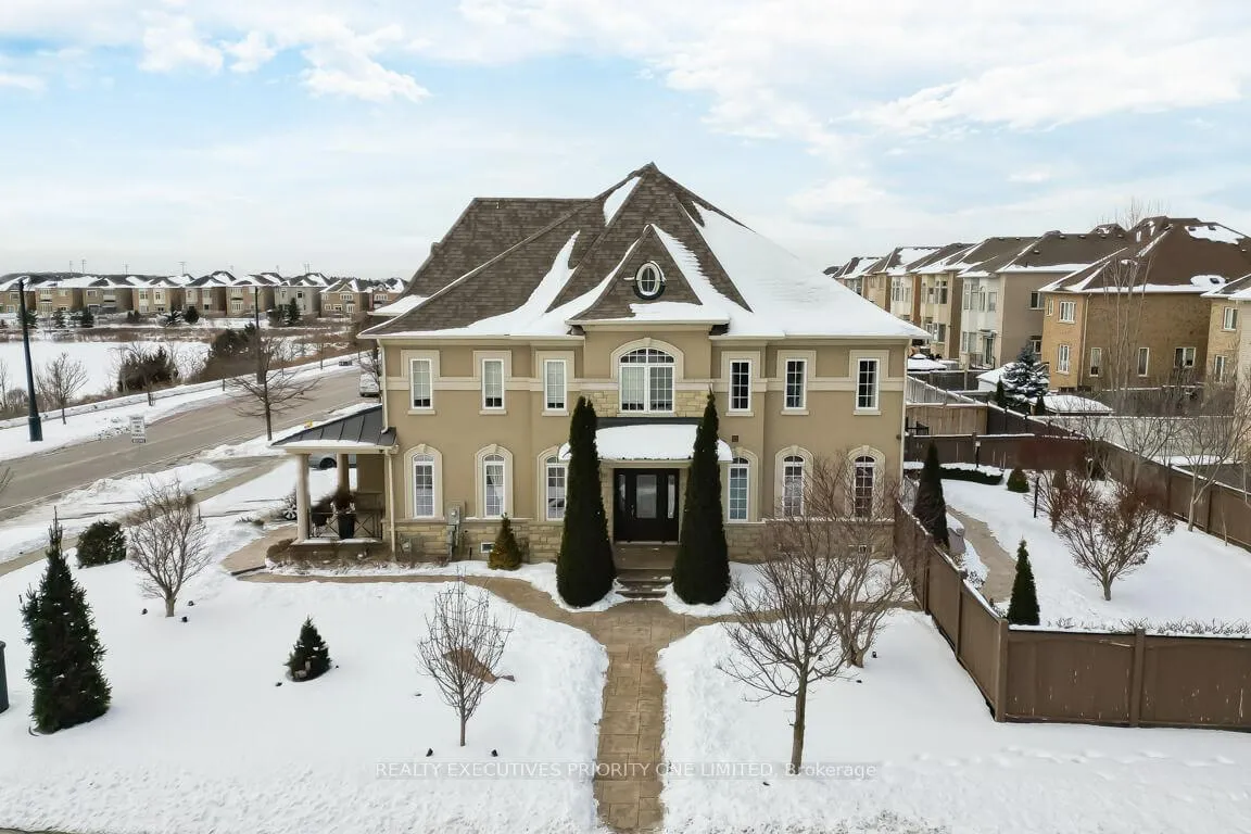 Photo 5 of 86 Chatfield Drive, Vaughan, Vellore Village — HOMEH