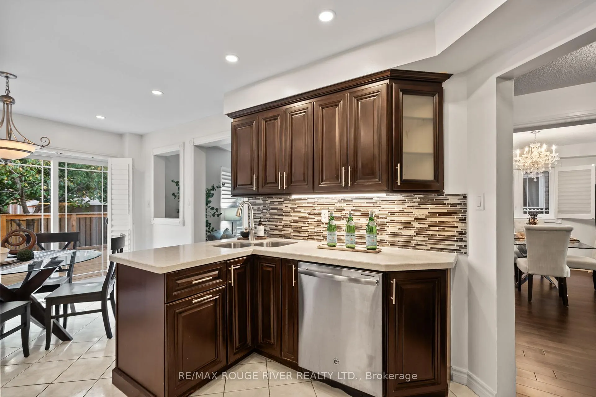 Photo 11 of 31 Kerrison Drive W, Ajax, Central — HOMEH