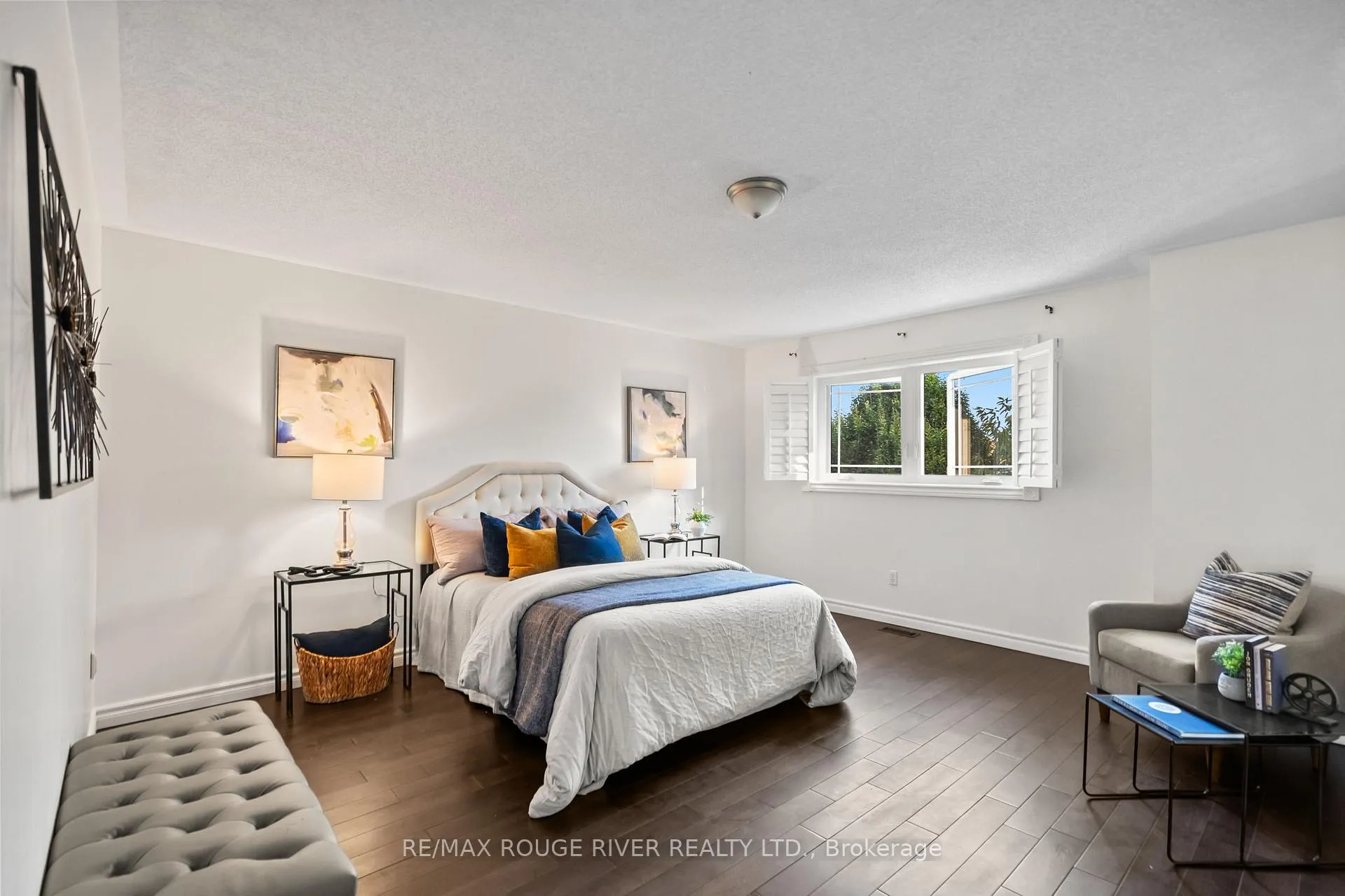 Photo 17 of 31 Kerrison Drive W, Ajax, Central — HOMEH