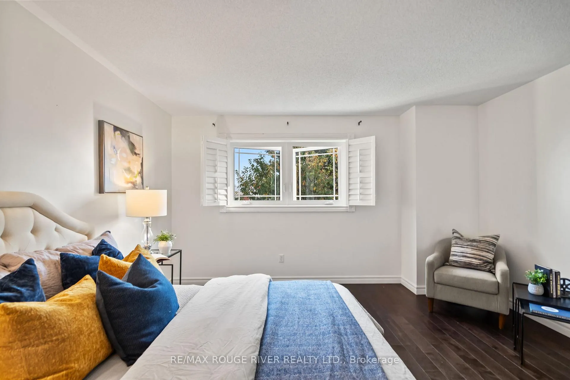 Photo 18 of 31 Kerrison Drive W, Ajax, Central — HOMEH